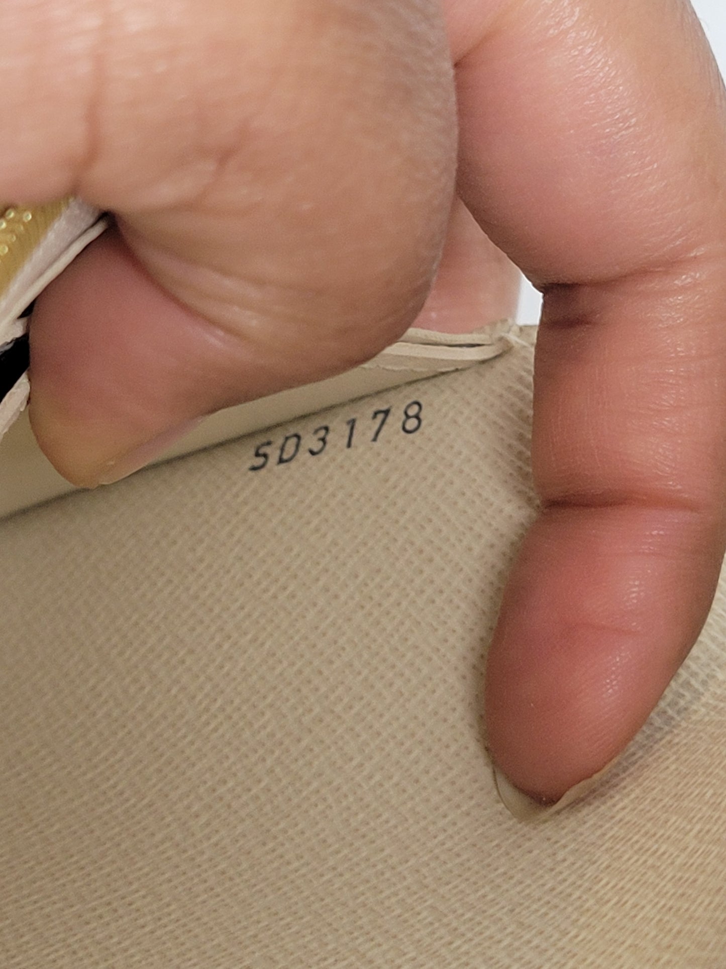 Louis Vuitton Damier Azur Emilie SA3178