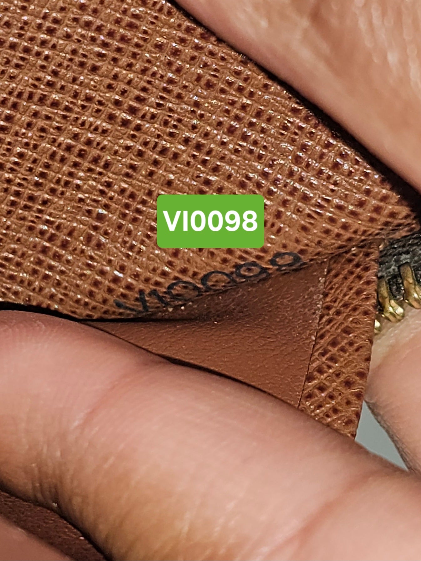 Louis Vuitton Zippy Organizer Monogram VI0098