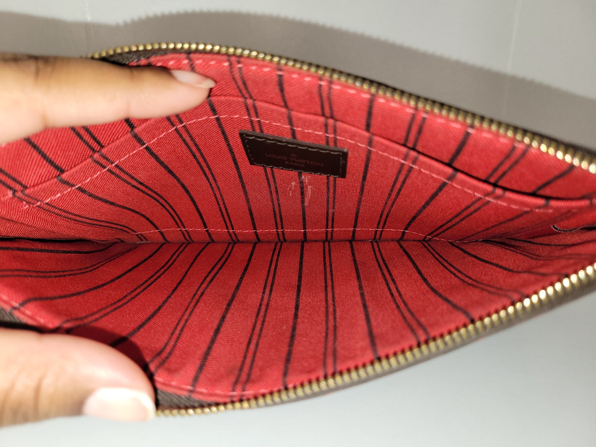 Louis Vuitton Damier Canvas Neverfull Pochette Zippered Clutch Bag
