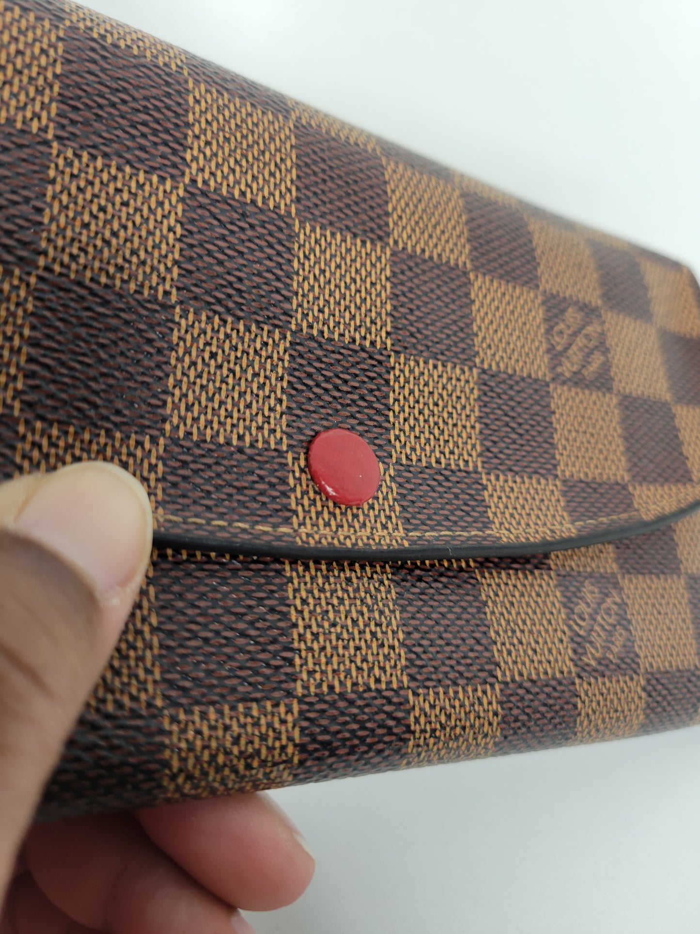 Louis Vuitton Damier Ebene Emilie Wallet CA3185