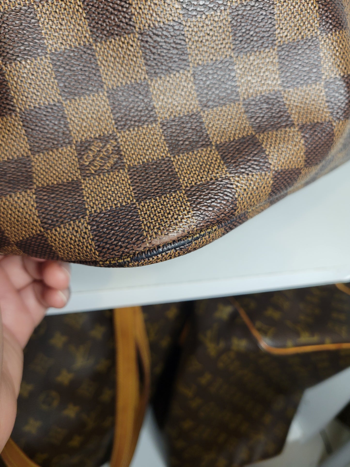 Louis Vuitton Damier Ebene Neverfull Tote MM AR0140