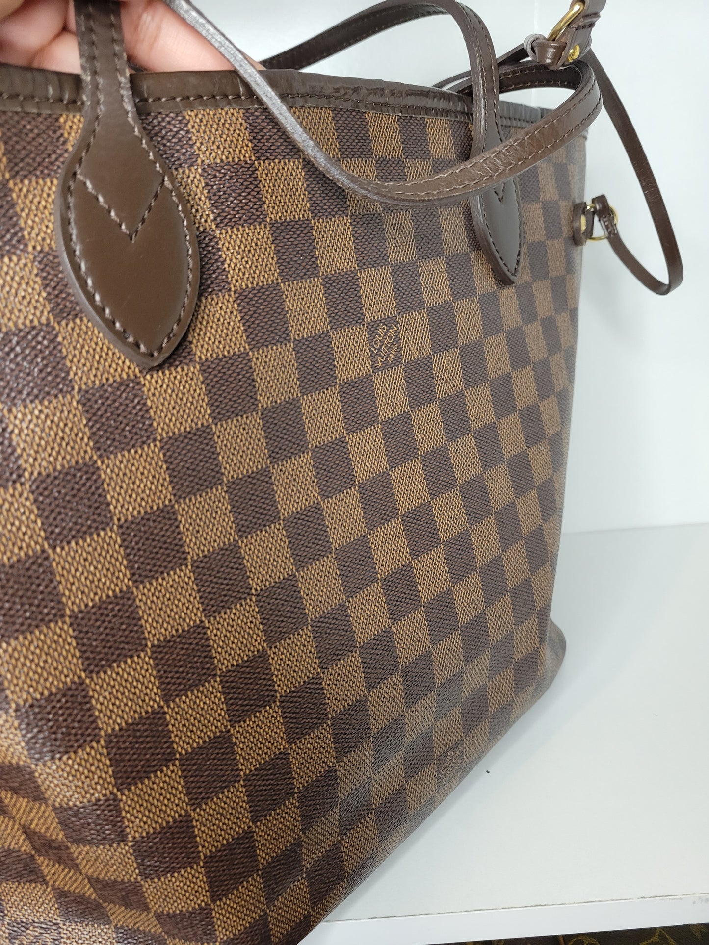 Louis Vuitton Damier Ebene Neverfull Tote MM AR0140