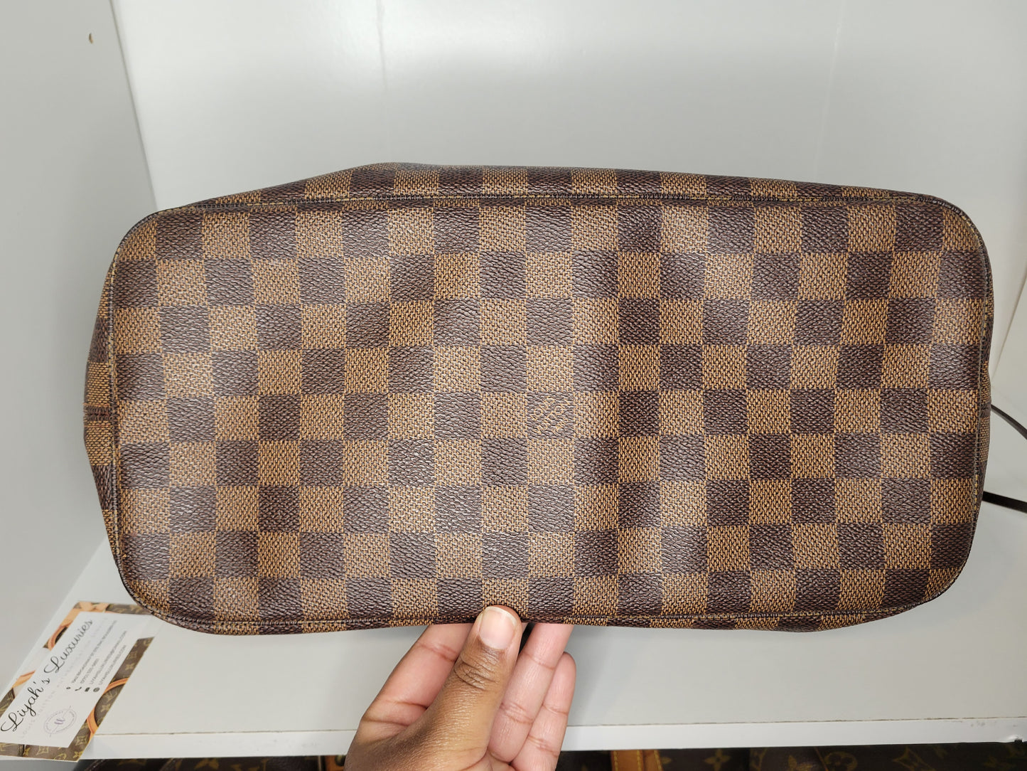 Louis Vuitton Damier Ebene Neverfull Tote MM AR0140