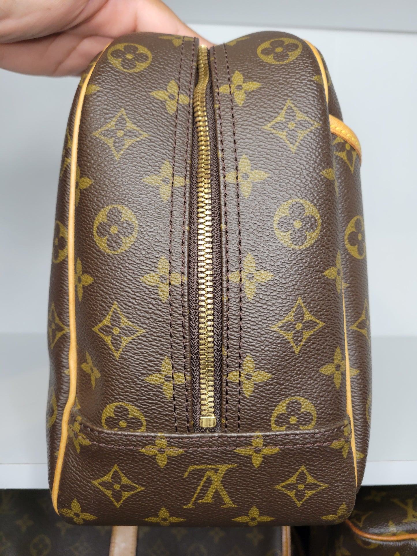 Louis Vuitton Monogram Deauville Handbag VI1908