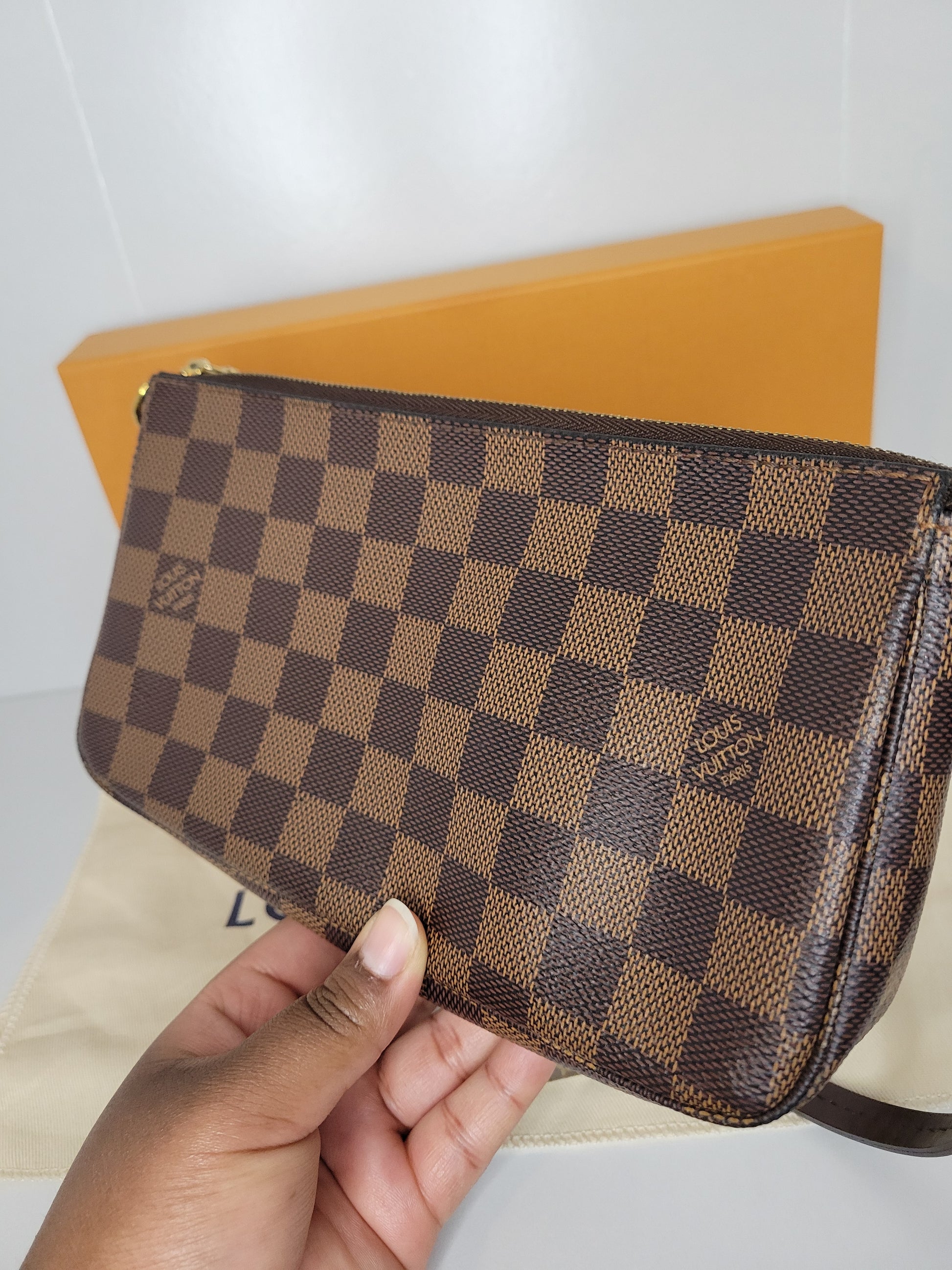 Ambica Pochette Accessoires Nm Damier Ebene Louis Vuitton Damier
