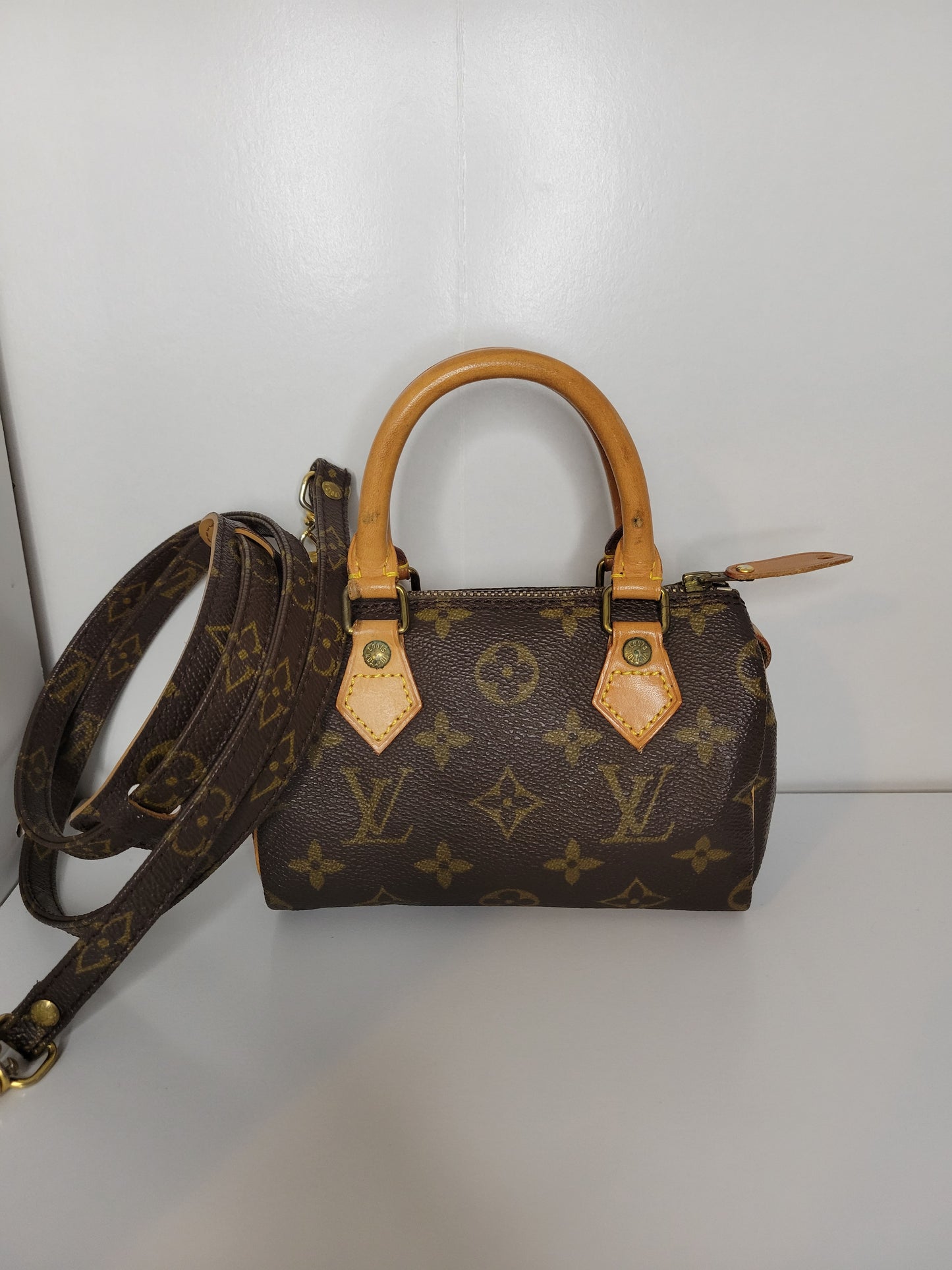 (Reserved) Louis Vuitton Mini Speedy HL with LV Strap TH0991