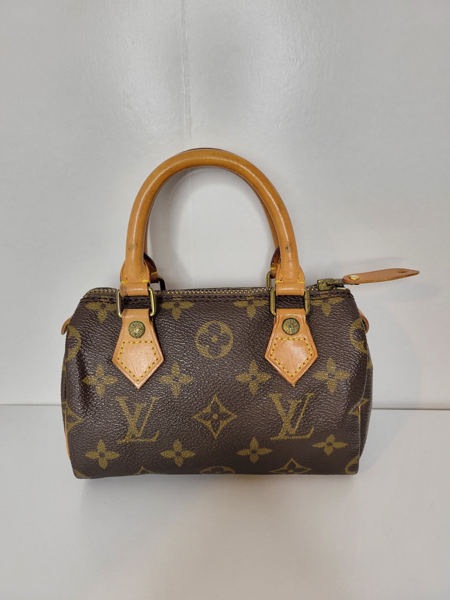 (Reserved) Louis Vuitton Mini Speedy HL with LV Strap TH0991