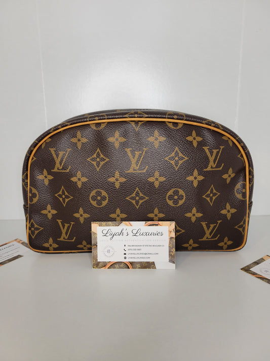 Louis Vuitton Monogram Toiletry 25 RA1191