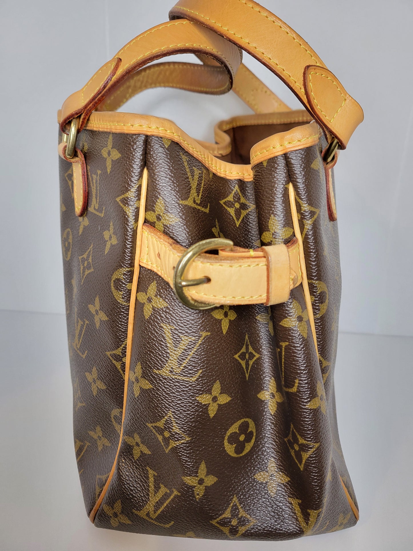 Louis Vuitton Batignolles Handbag VI0097