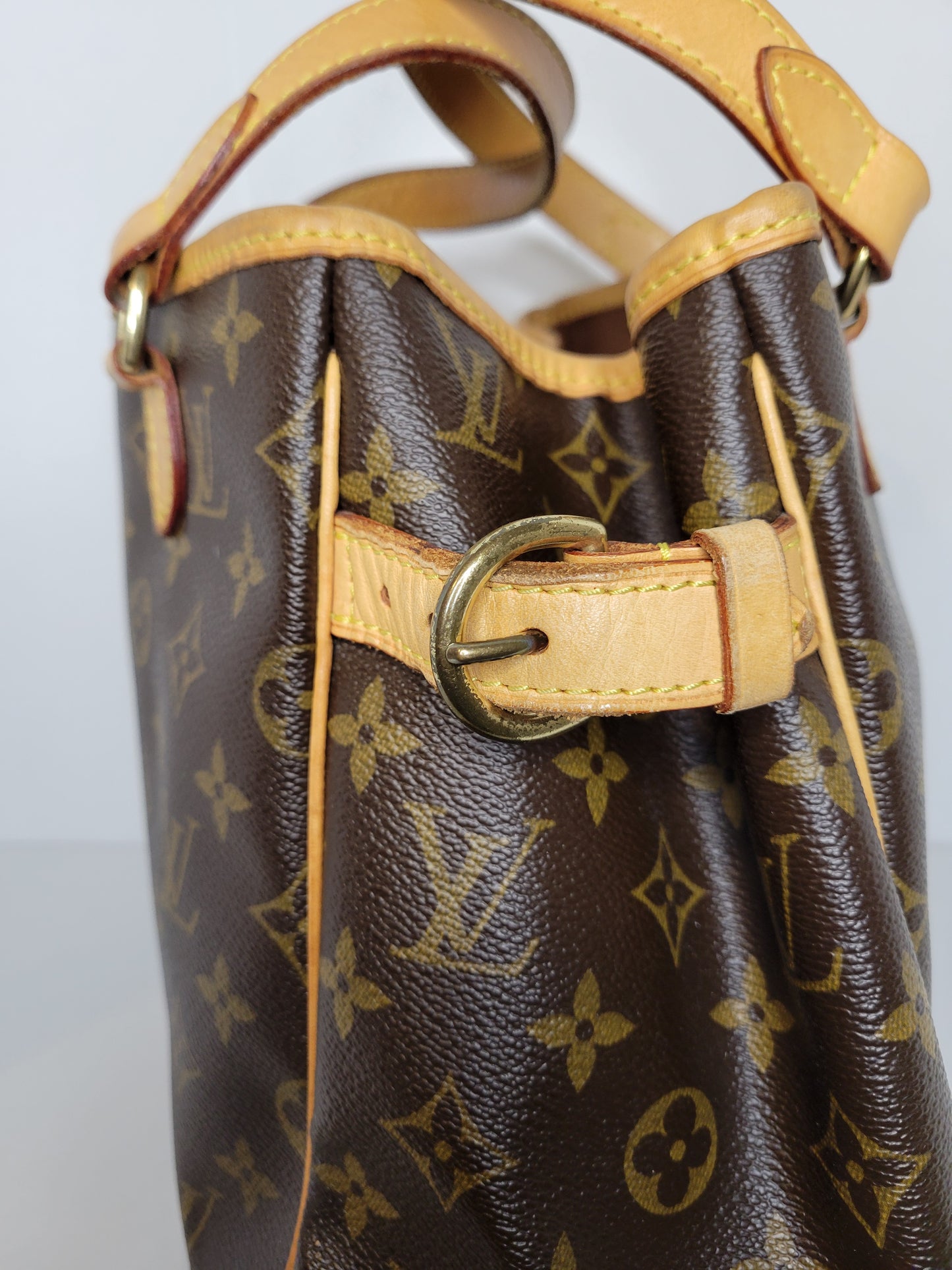 Louis Vuitton Batignolles Handbag VI0097