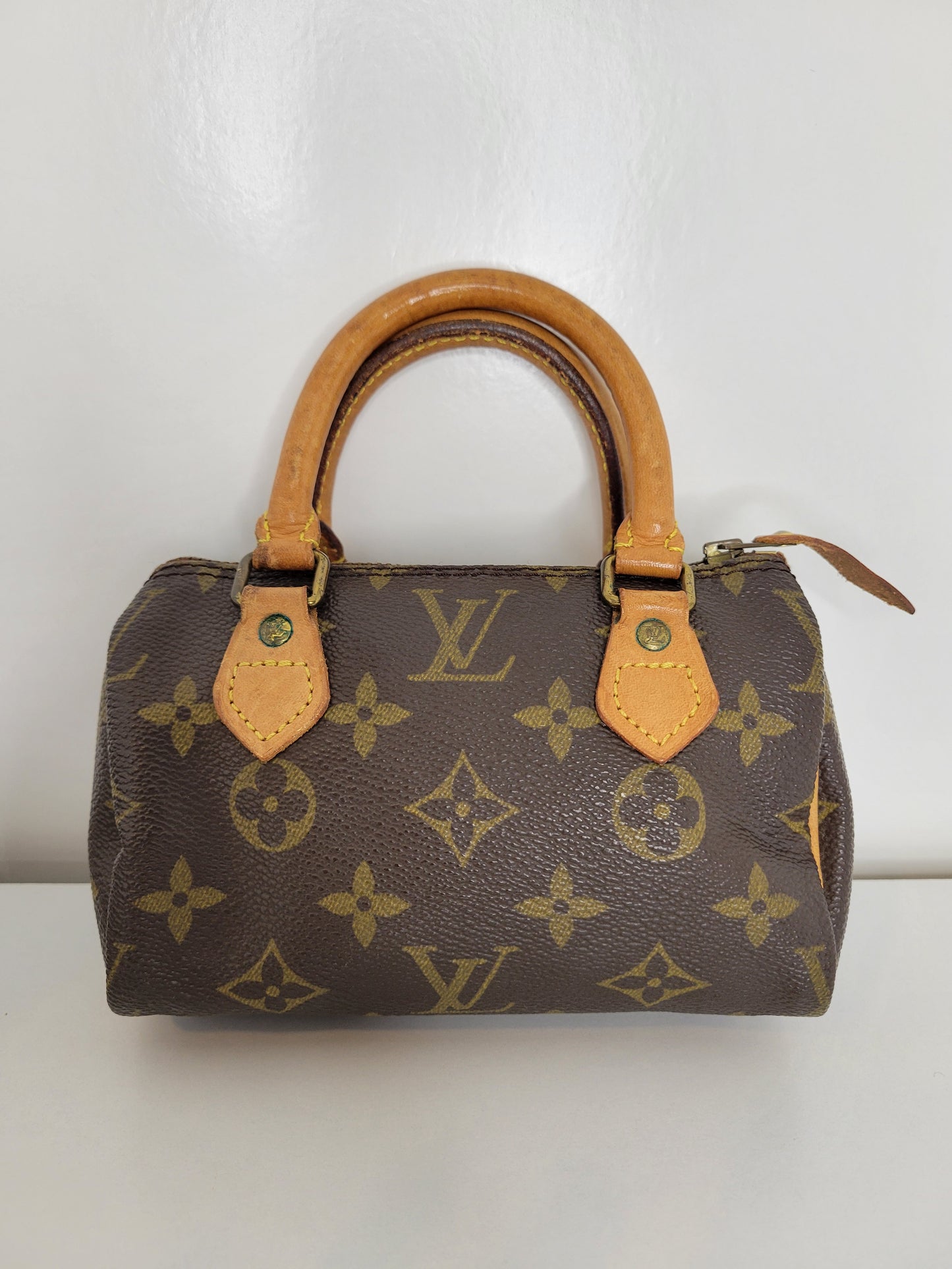 Louis Vuitton Mini Speedy Monogram w/ Strap