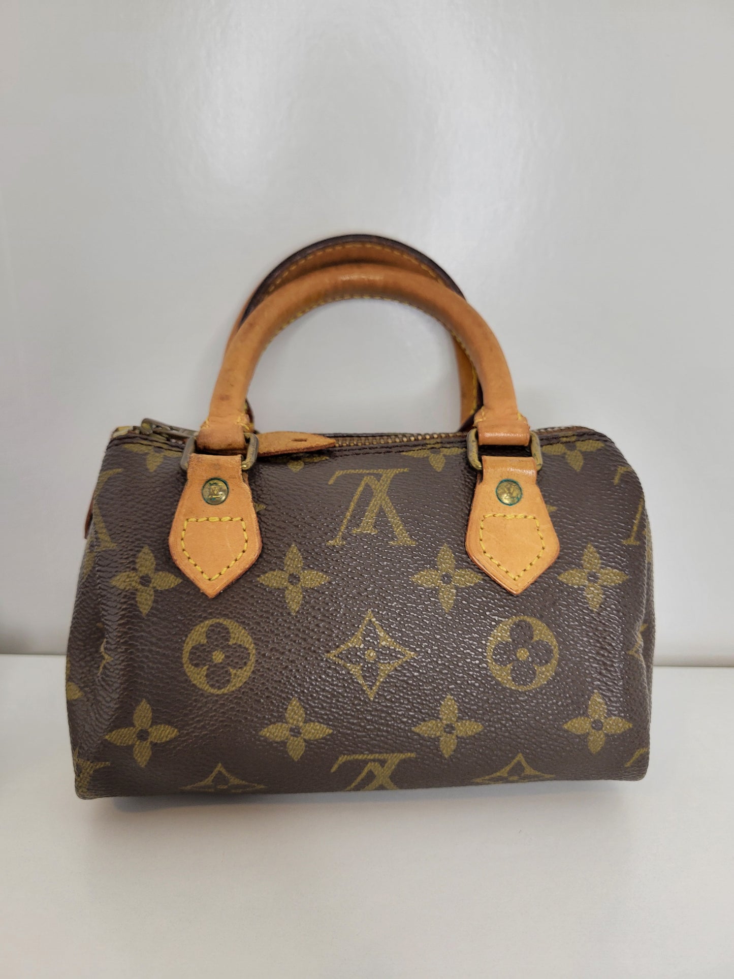 Louis Vuitton Mini Speedy Monogram w/ Strap