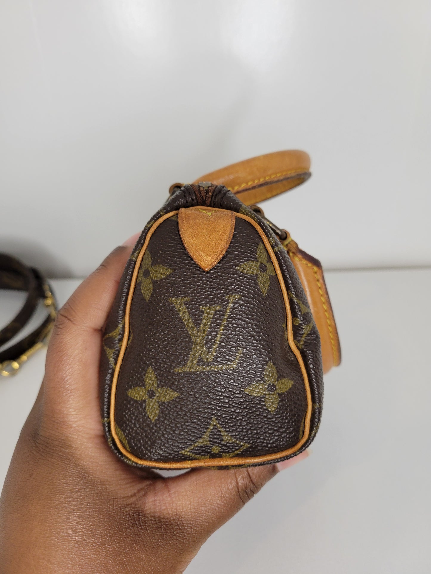 Louis Vuitton Mini Speedy Monogram w/ Strap