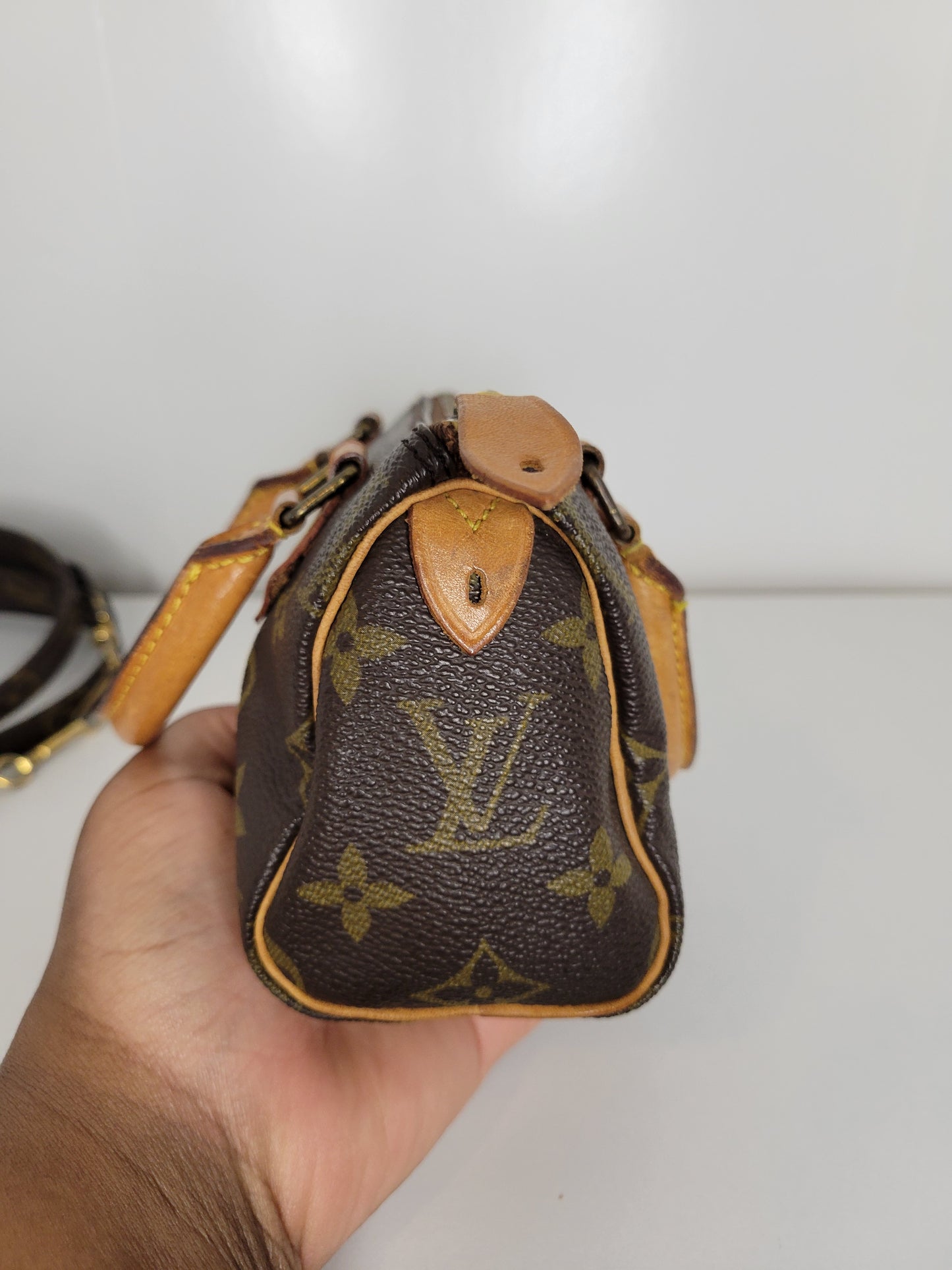 Louis Vuitton Mini Speedy Monogram w/ Strap