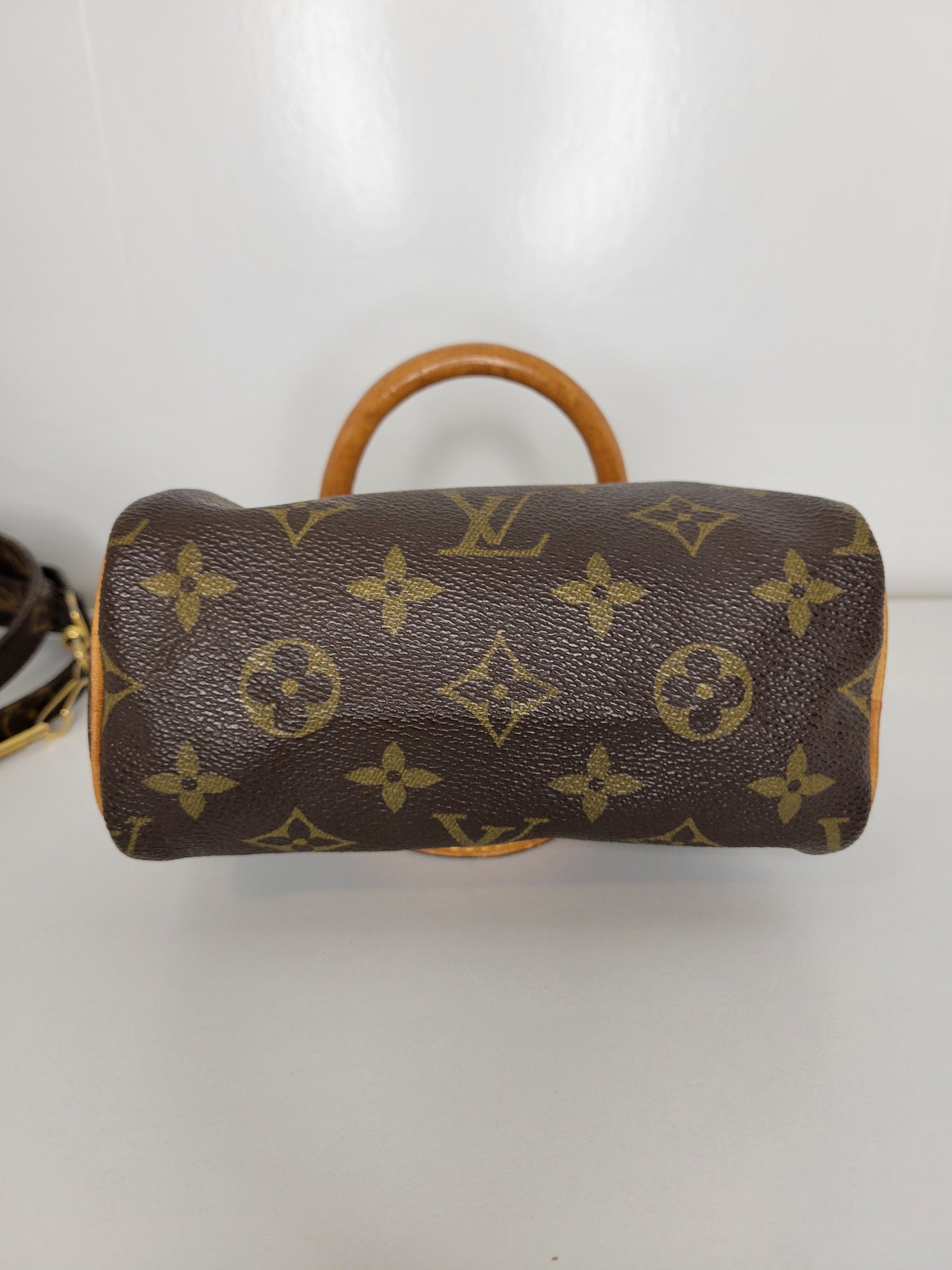 Louis Vuitton Mini Speedy Monogram w/ Strap