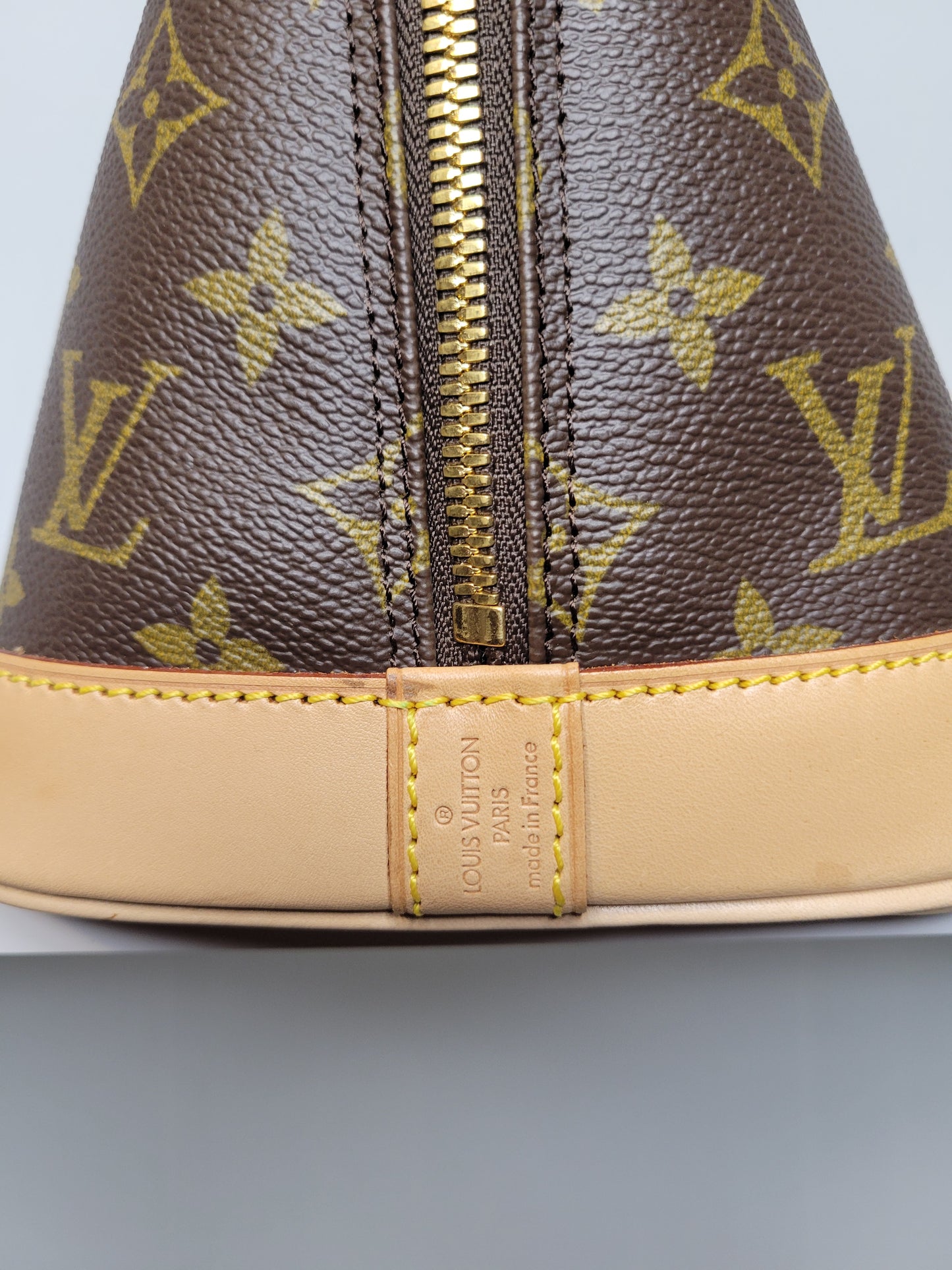 Louis Vuitton Monogram Alma Handbag VI0996