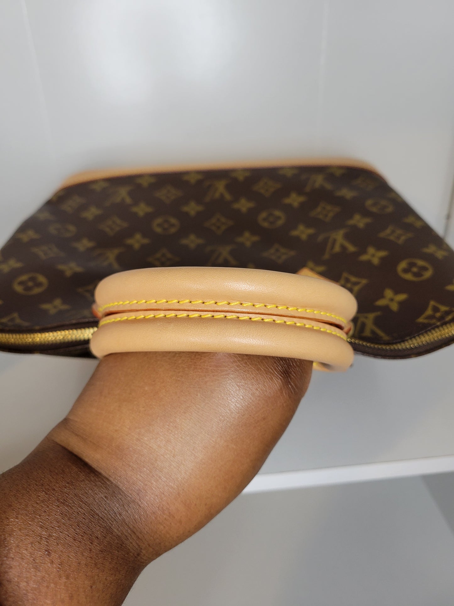 Louis Vuitton Monogram Alma Handbag VI0996