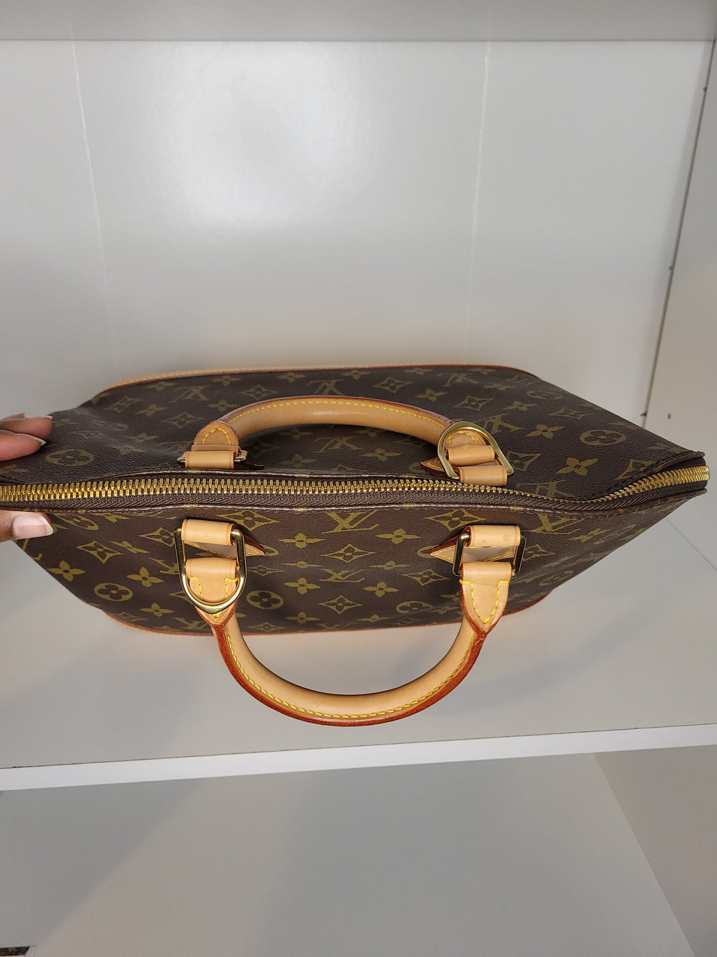 Louis Vuitton Monogram Alma Handbag VI0996