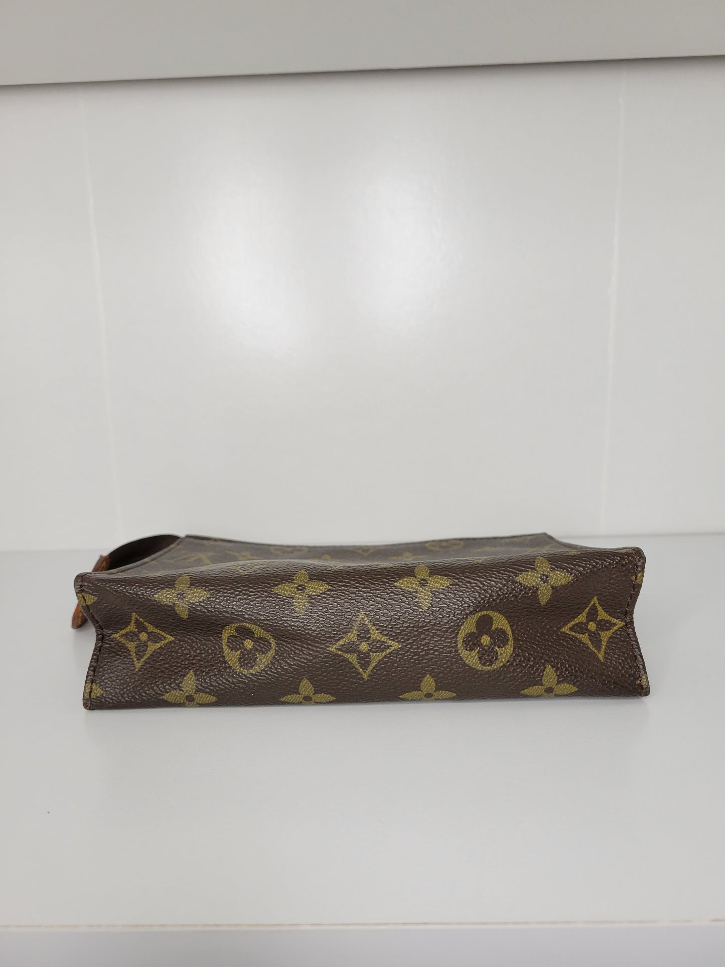 Louis Vuitton Monogram Toiletry 19 TH8904