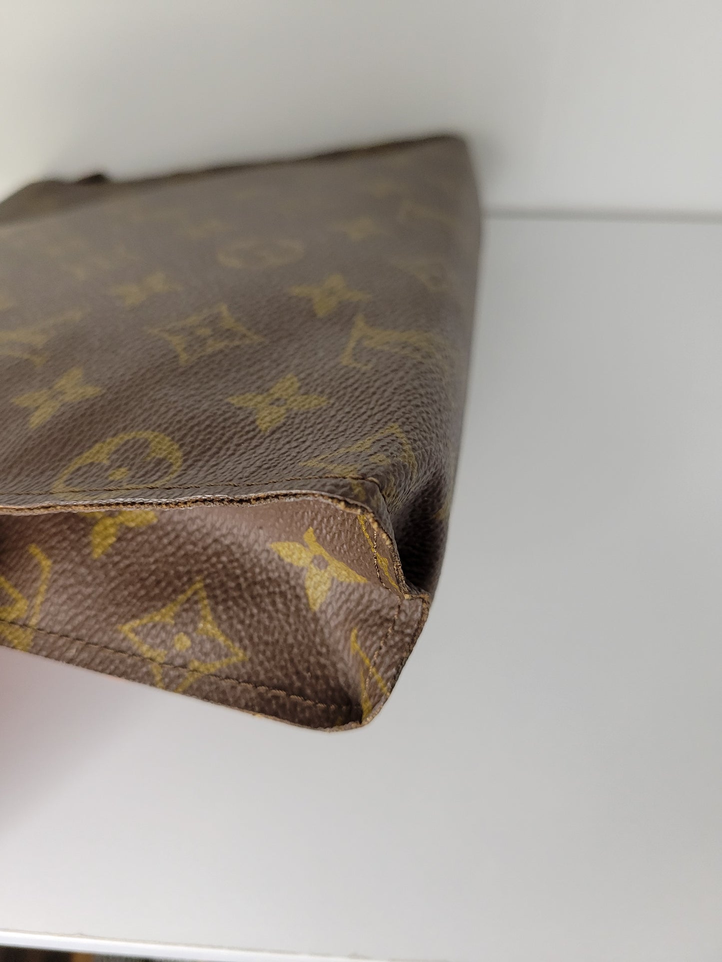 Louis Vuitton Vintage Monogram Toiletry 26