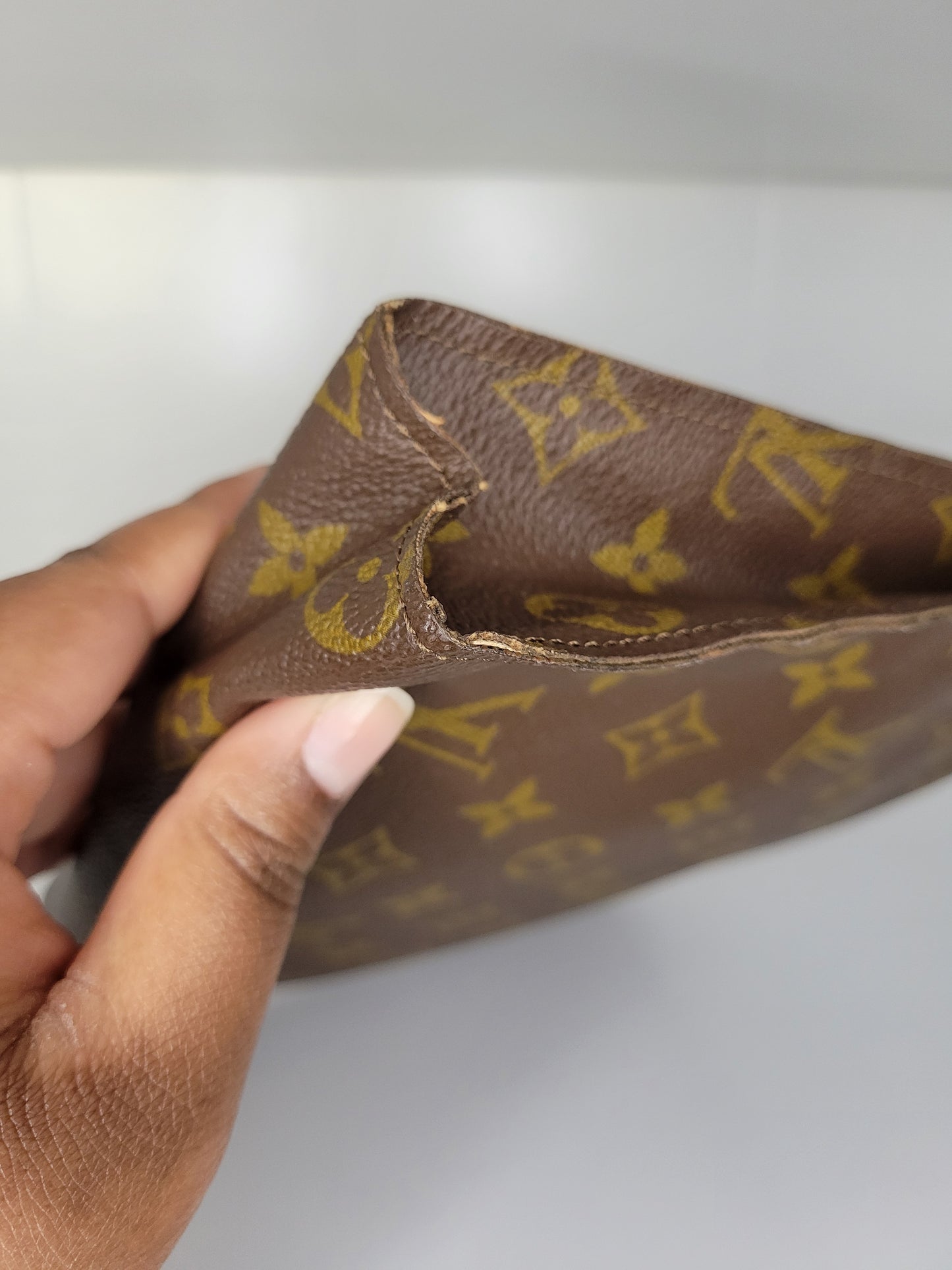 Louis Vuitton Vintage Monogram Toiletry 26