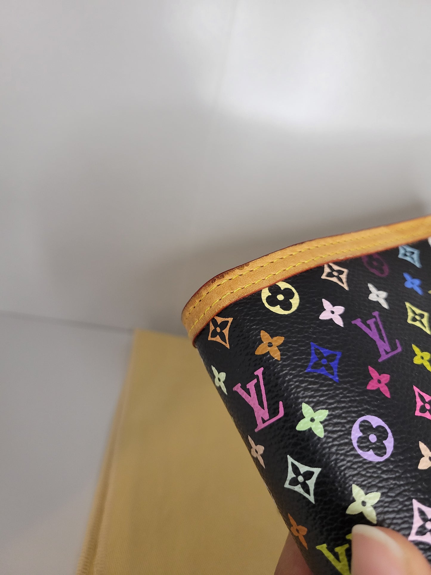 Louis Vuitton Black Multicolore Agenda GM TH0065 🦄