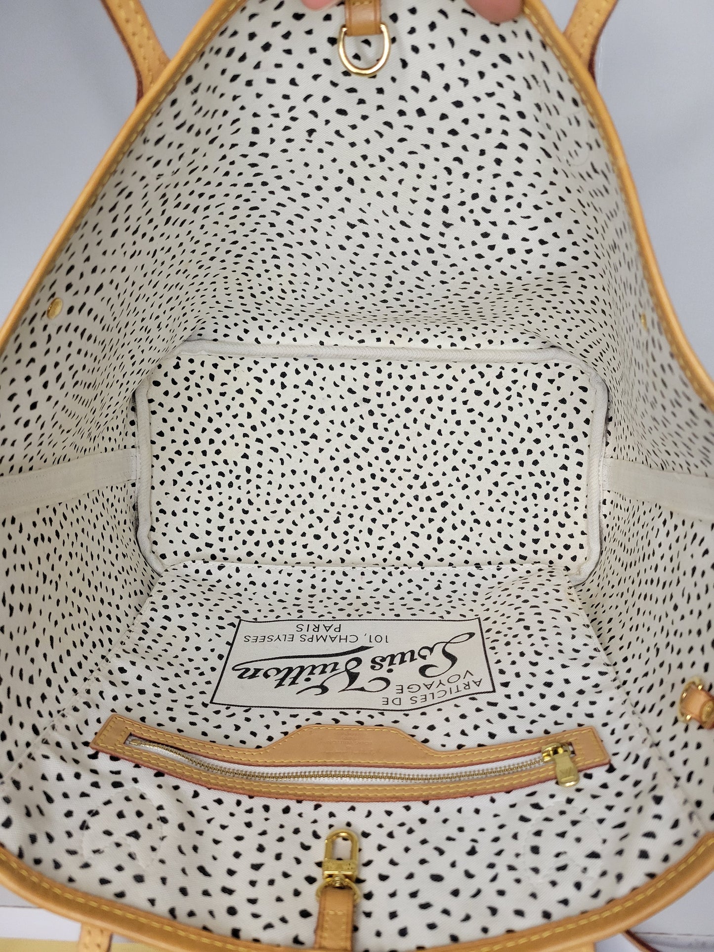 Louis Vuitton White Pumpkin Dot Wave Kusama Neverfull MM GI2182