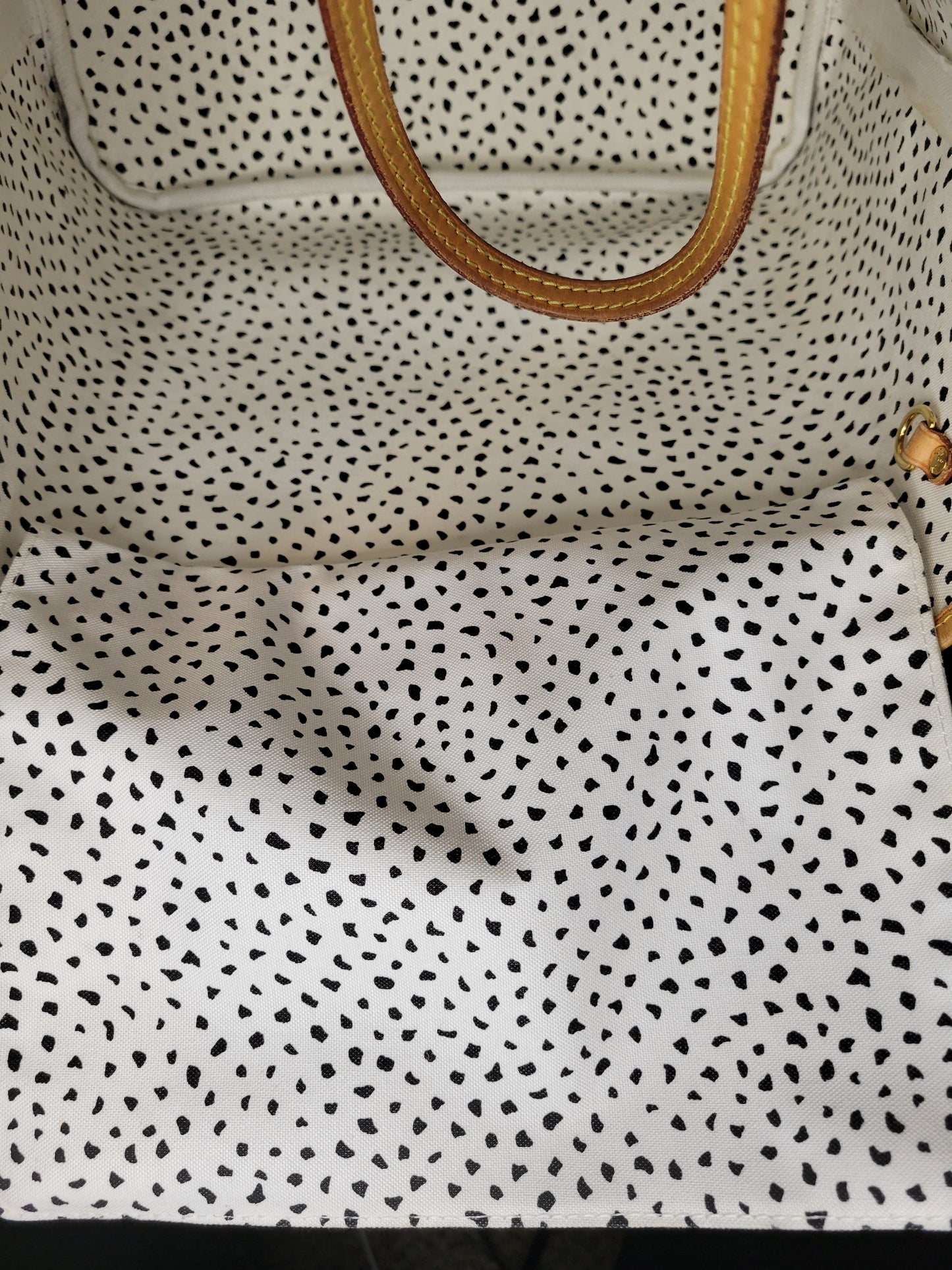 Louis Vuitton White Pumpkin Dot Wave Kusama Neverfull MM GI2182