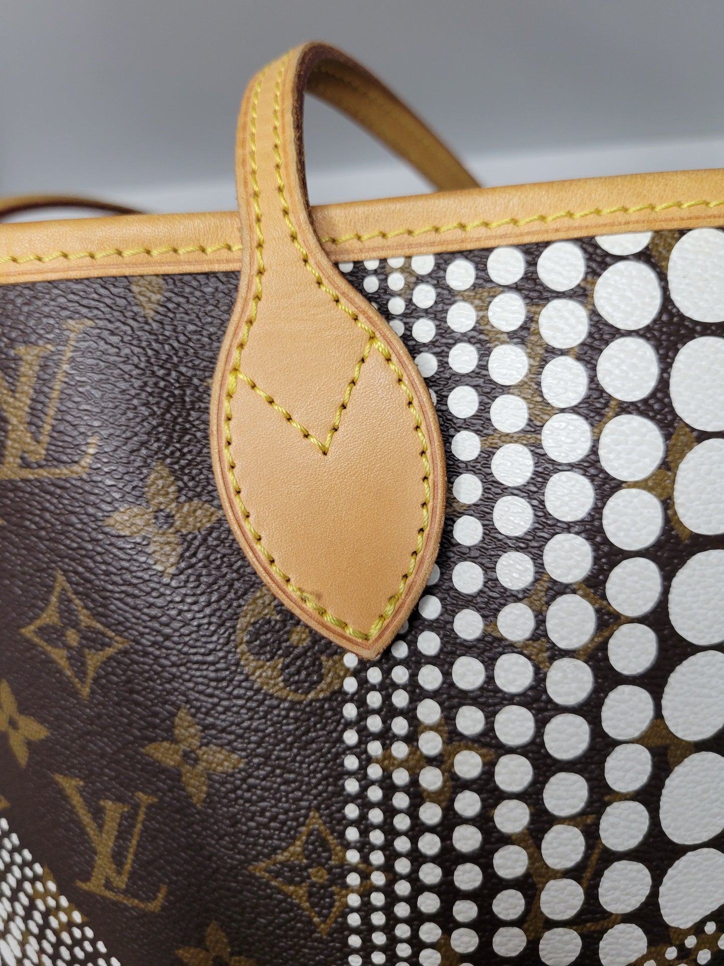 Louis Vuitton White Pumpkin Dot Wave Kusama Neverfull MM GI2182