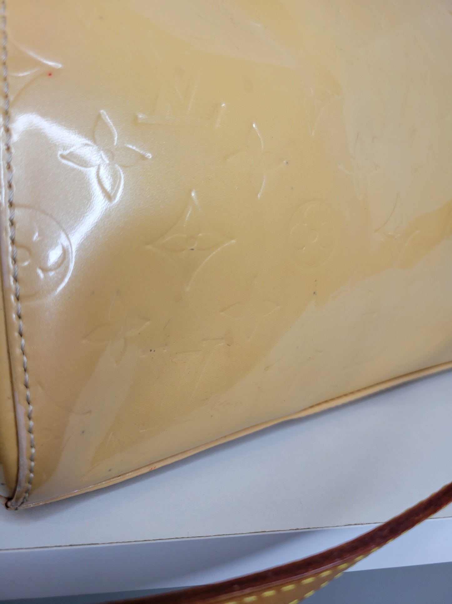 Louis Vuitton Rose Florentine / Beige Brea MM AA1170