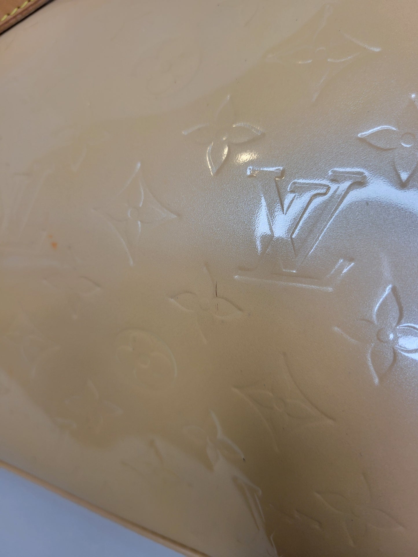 Louis Vuitton Rose Florentine / Beige Brea MM AA1170