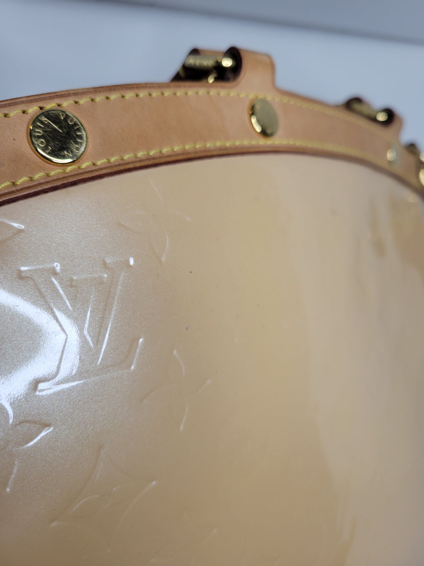 Louis Vuitton Rose Florentine / Beige Brea MM AA1170