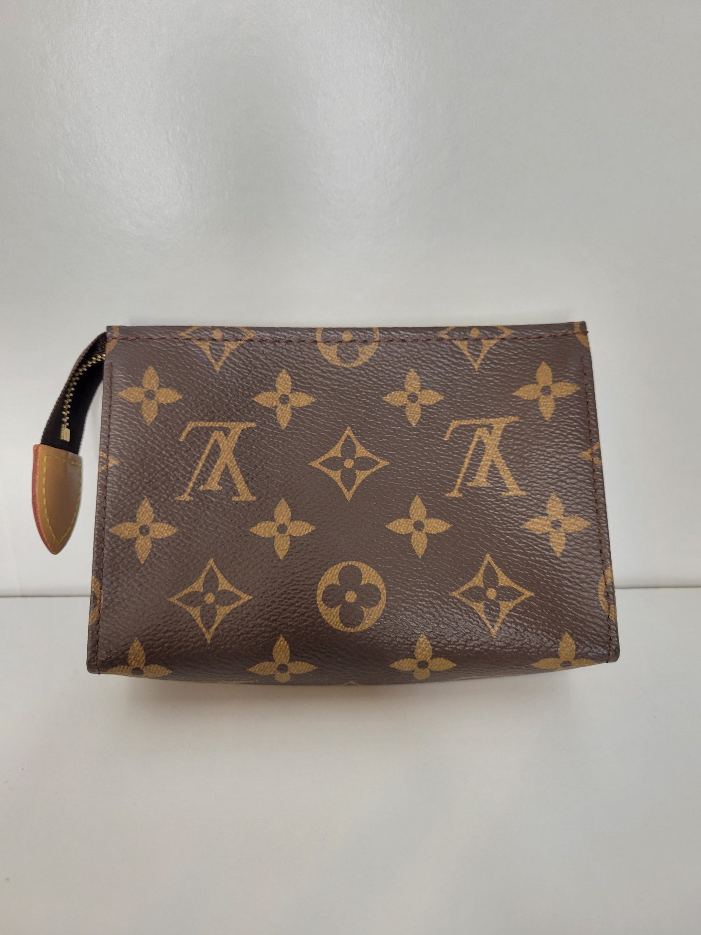 Louis Vuitton Monogram Toiletry 15 UB0281