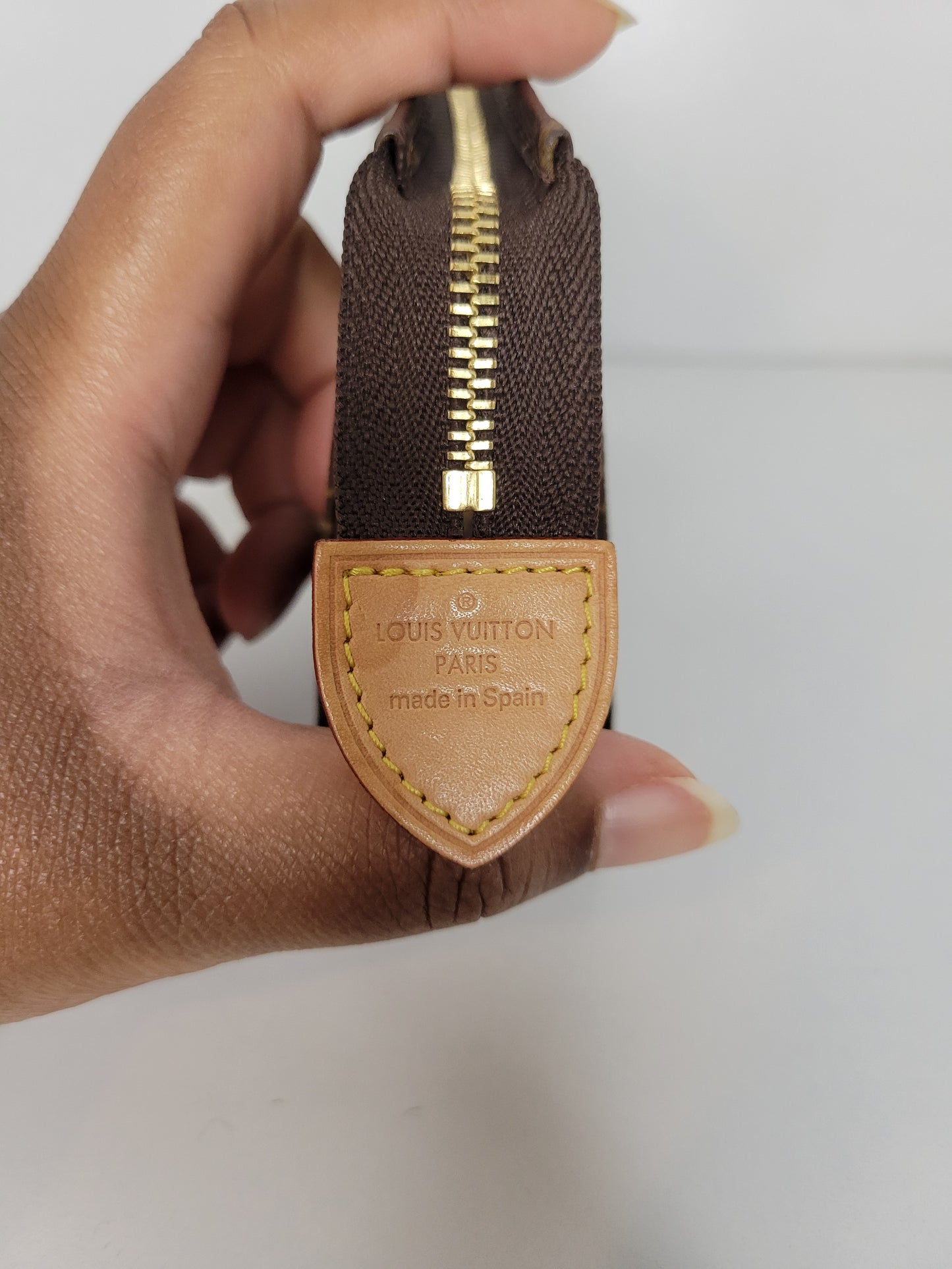 Louis Vuitton Monogram Toiletry 15 UB0281