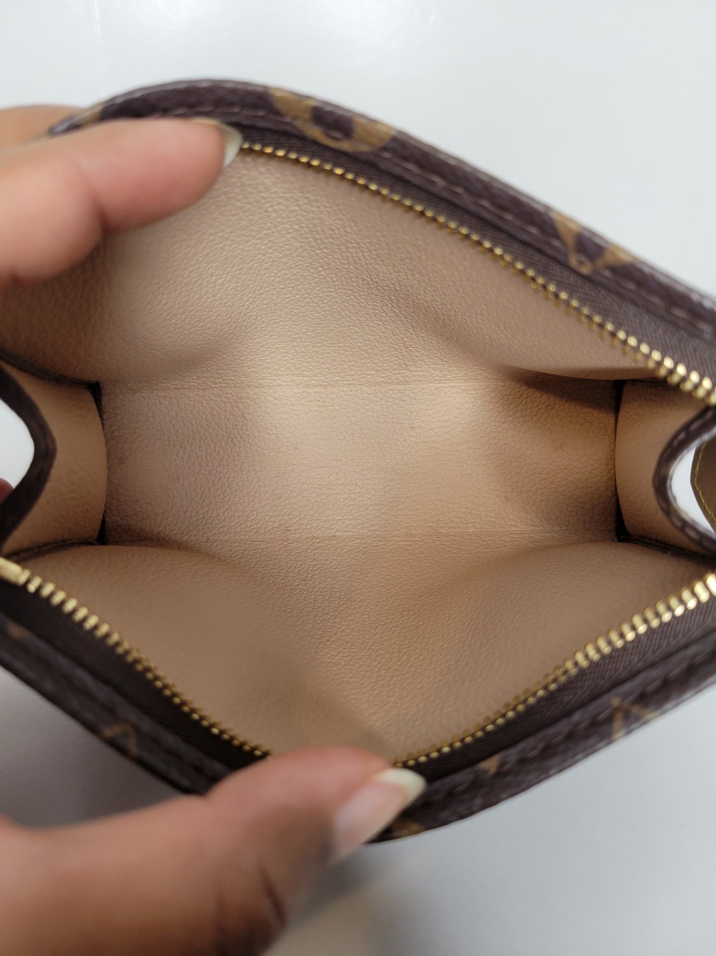 Louis Vuitton Monogram Toiletry 15 UB0281