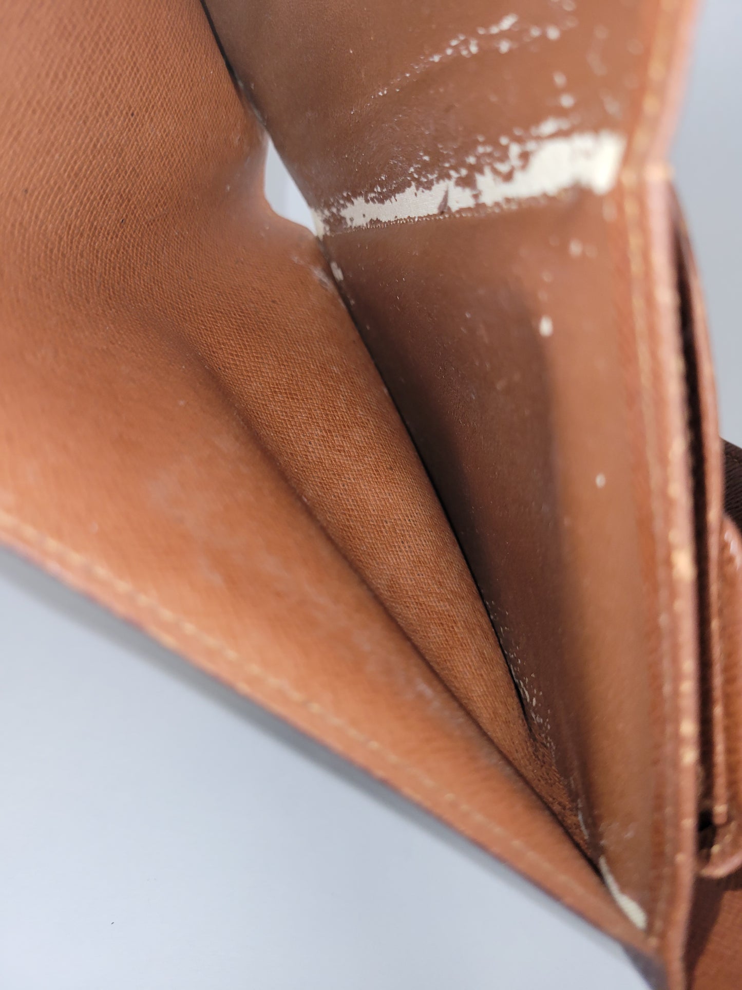 Louis Vuitton Vintage Monogram Etui Papiers SP0040