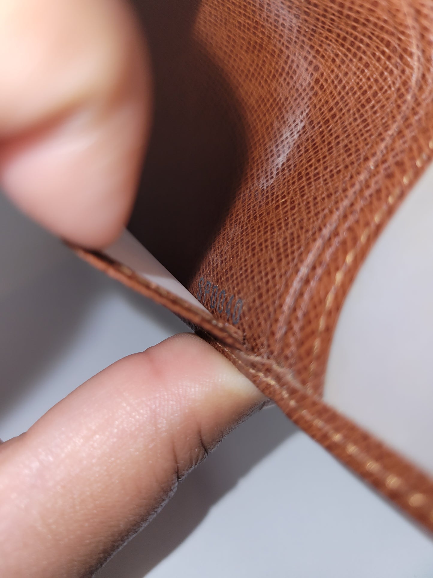 Louis Vuitton Vintage Monogram Etui Papiers SP0040