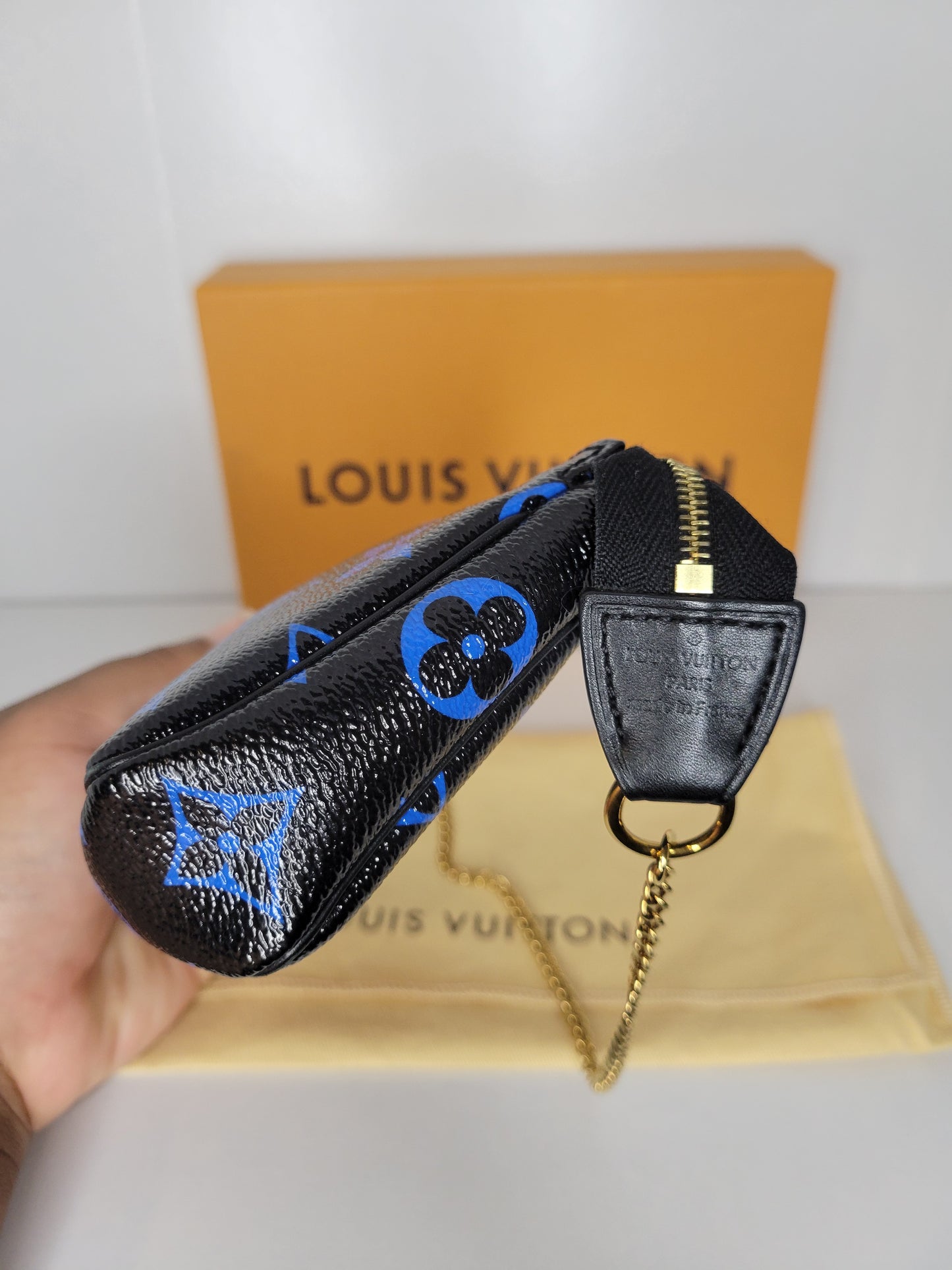 Louis Vuitton Bleu Digital Mini Pochette SF0166