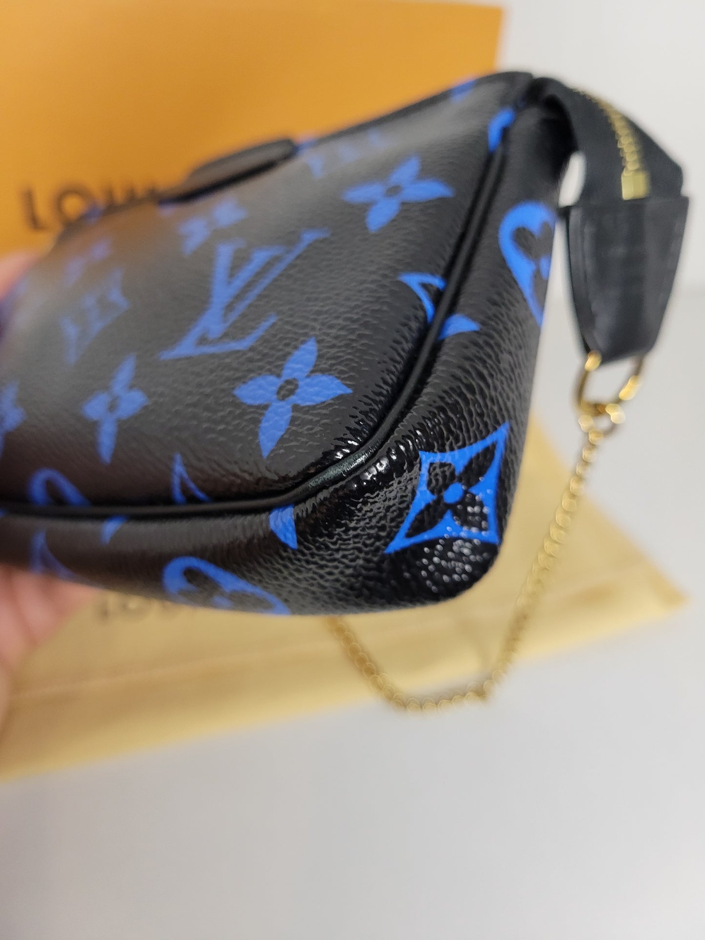 Louis Vuitton Bleu Digital Mini Pochette SF0166