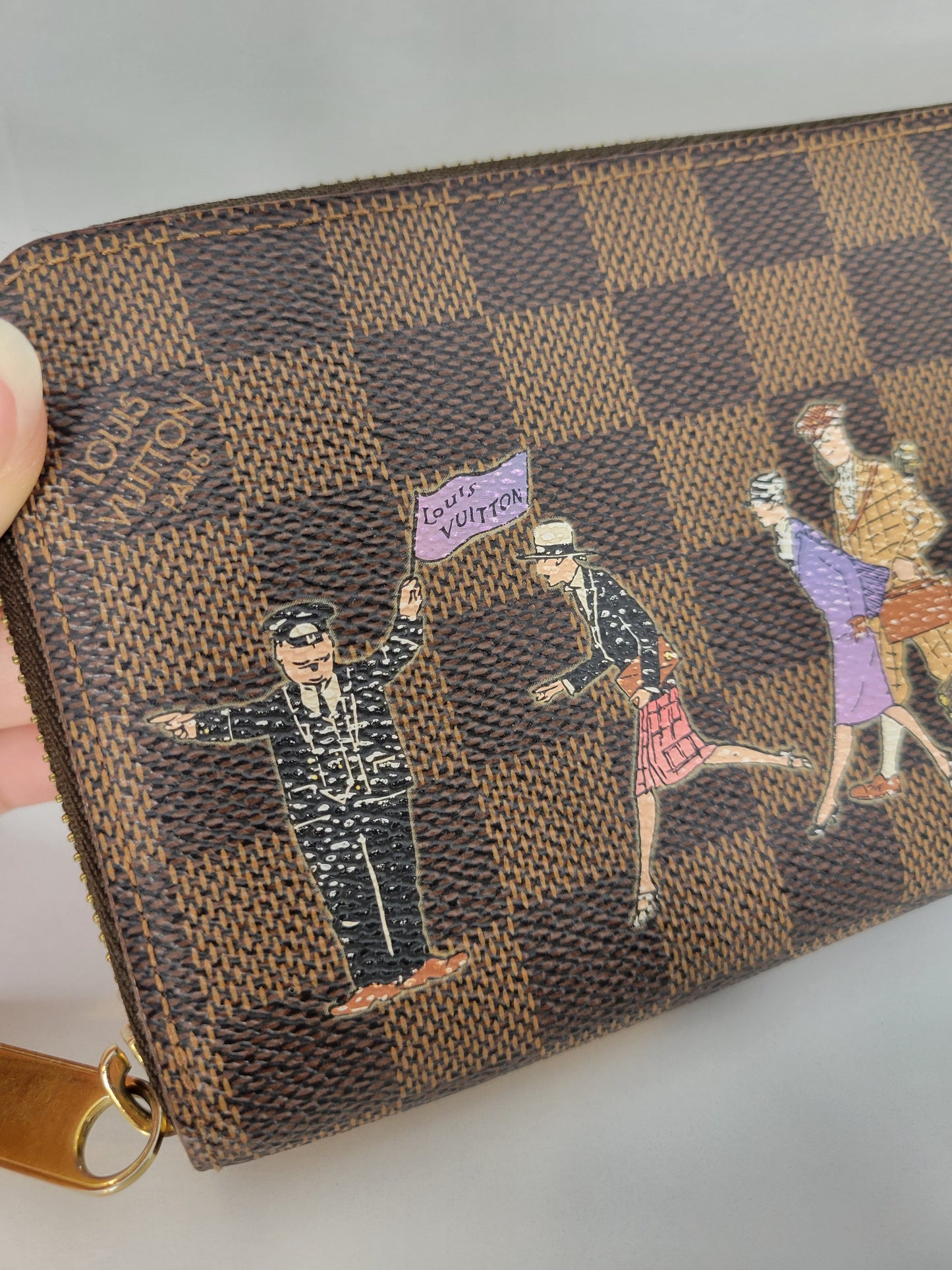 Louis Vuitton Damier Ebene Illustre Zippy Wallet CA3161