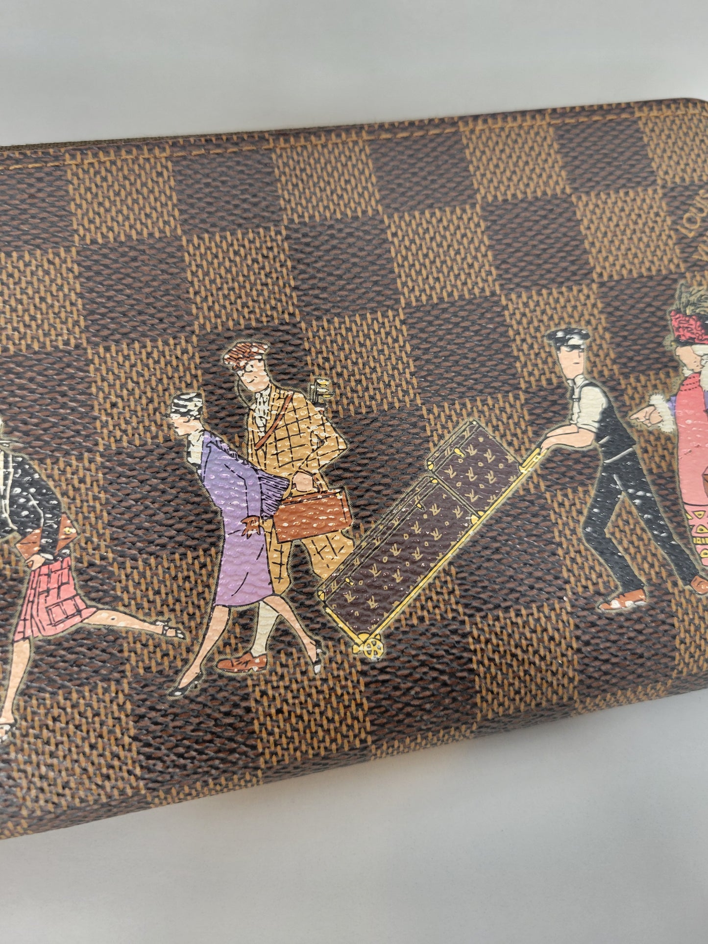 Louis Vuitton Damier Ebene Illustre Zippy Wallet CA3161