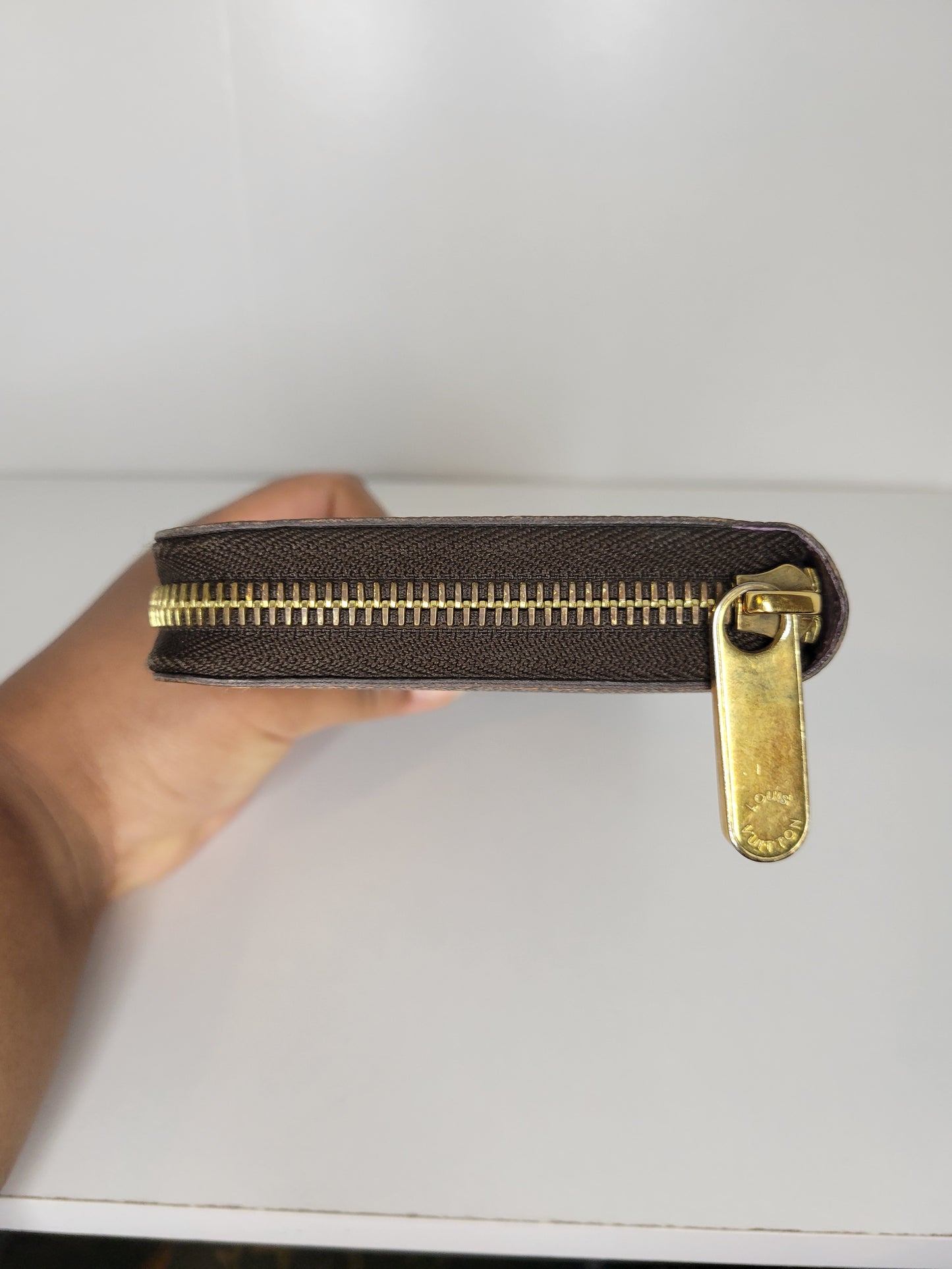 Louis Vuitton Damier Ebene Illustre Zippy Wallet CA3161