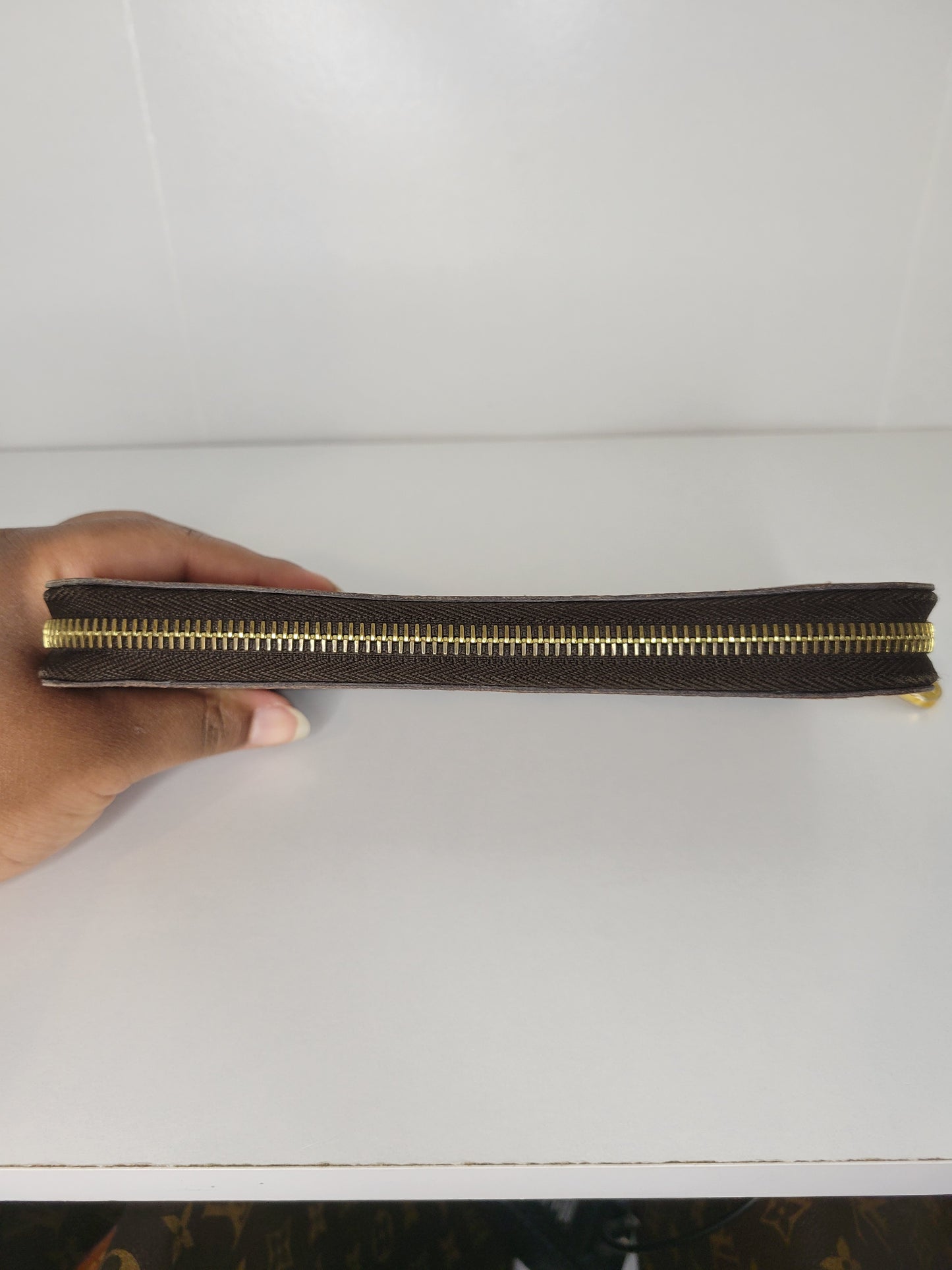 Louis Vuitton Damier Ebene Illustre Zippy Wallet CA3161