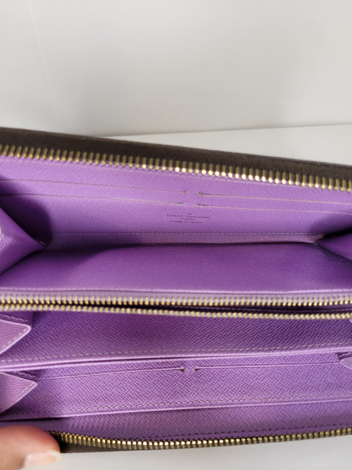 Louis Vuitton Damier Ebene Illustre Zippy Wallet CA3161