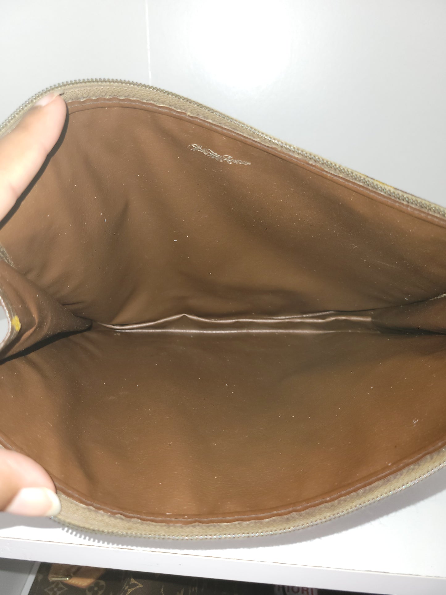 Louis Vuitton Saks Fifth Ave Toiletry 26