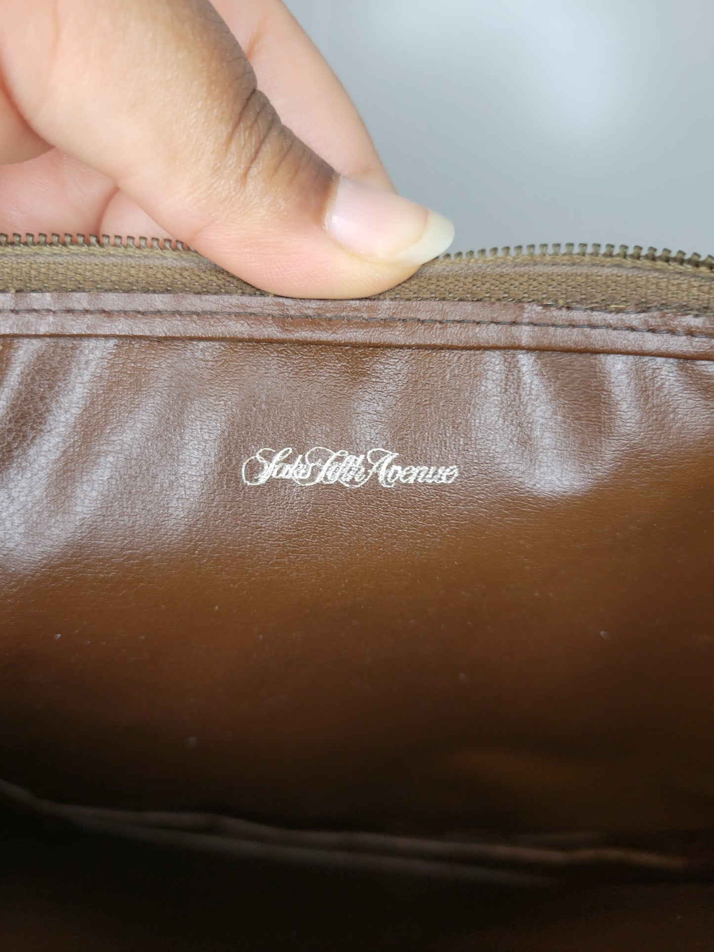 Louis Vuitton Saks Fifth Ave Toiletry 26