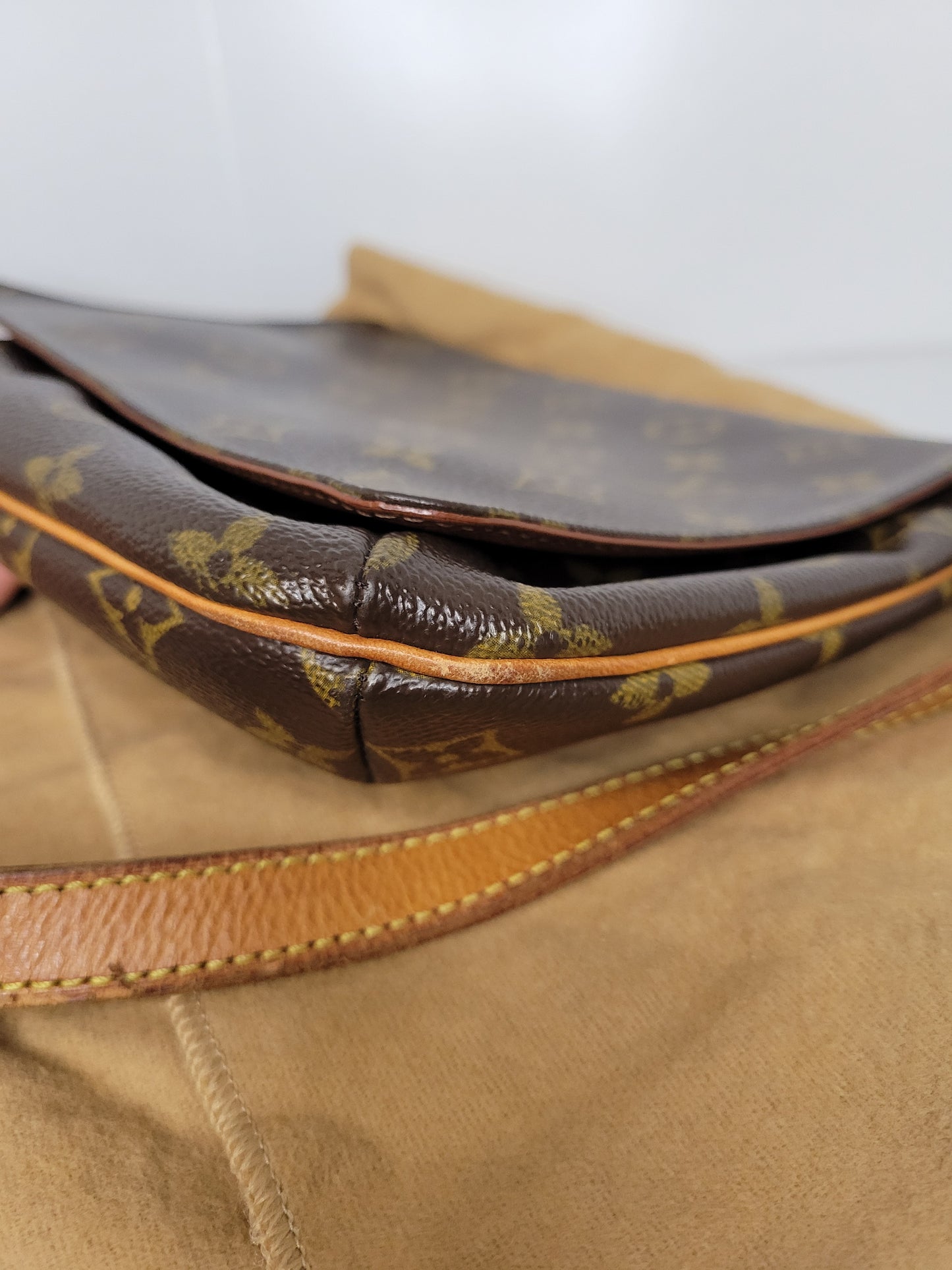 Louis Vuitton Musette Tango SD0033