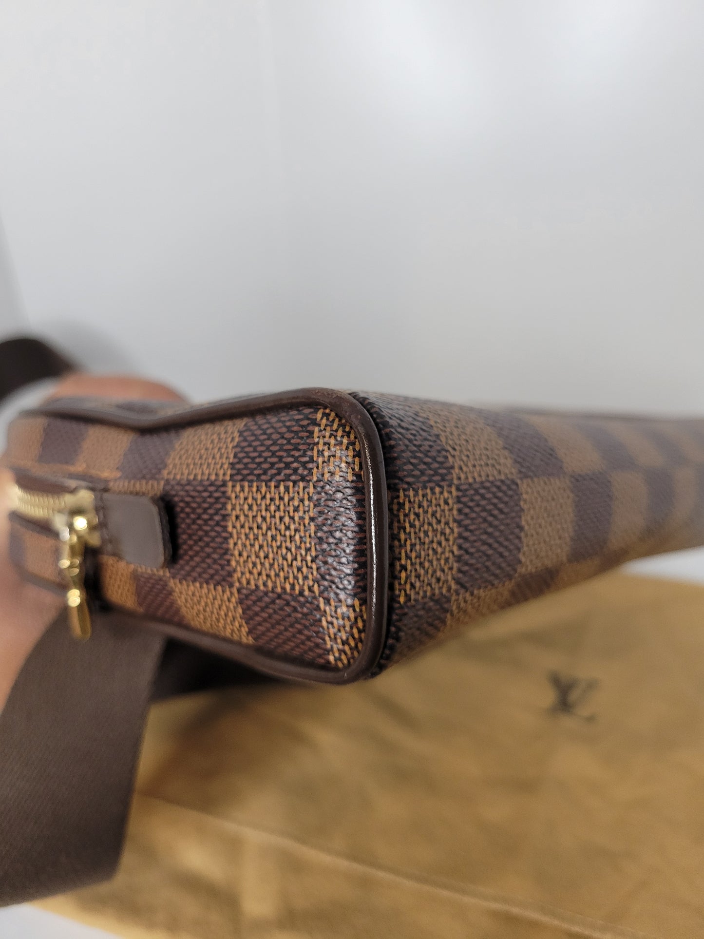 Louis Vuitton Damier Ebene Brooklyn Bumbag CA3162