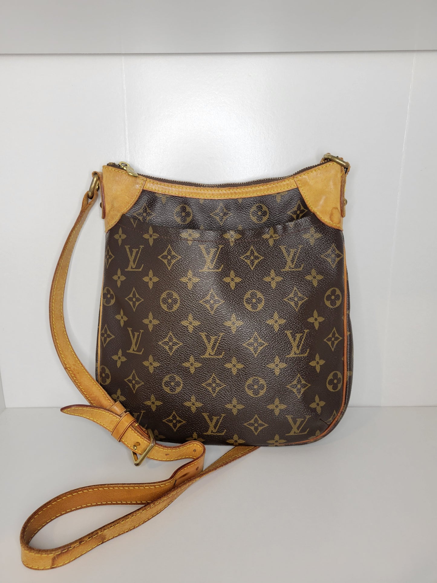 Louis Vuitton Monogram Odeon PM CA0059