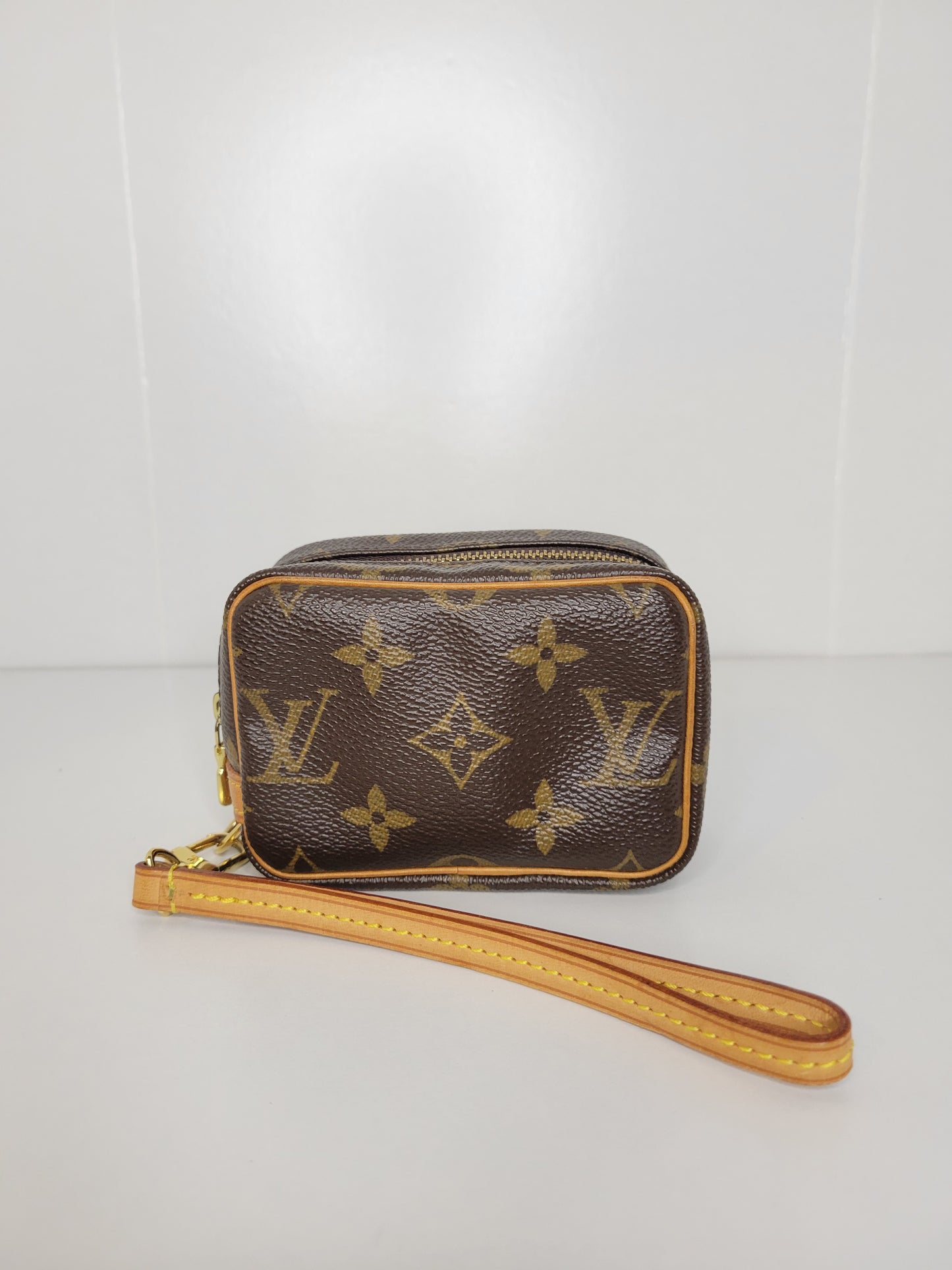Louis Vuitton Monogram Wapity Clutch FL0095